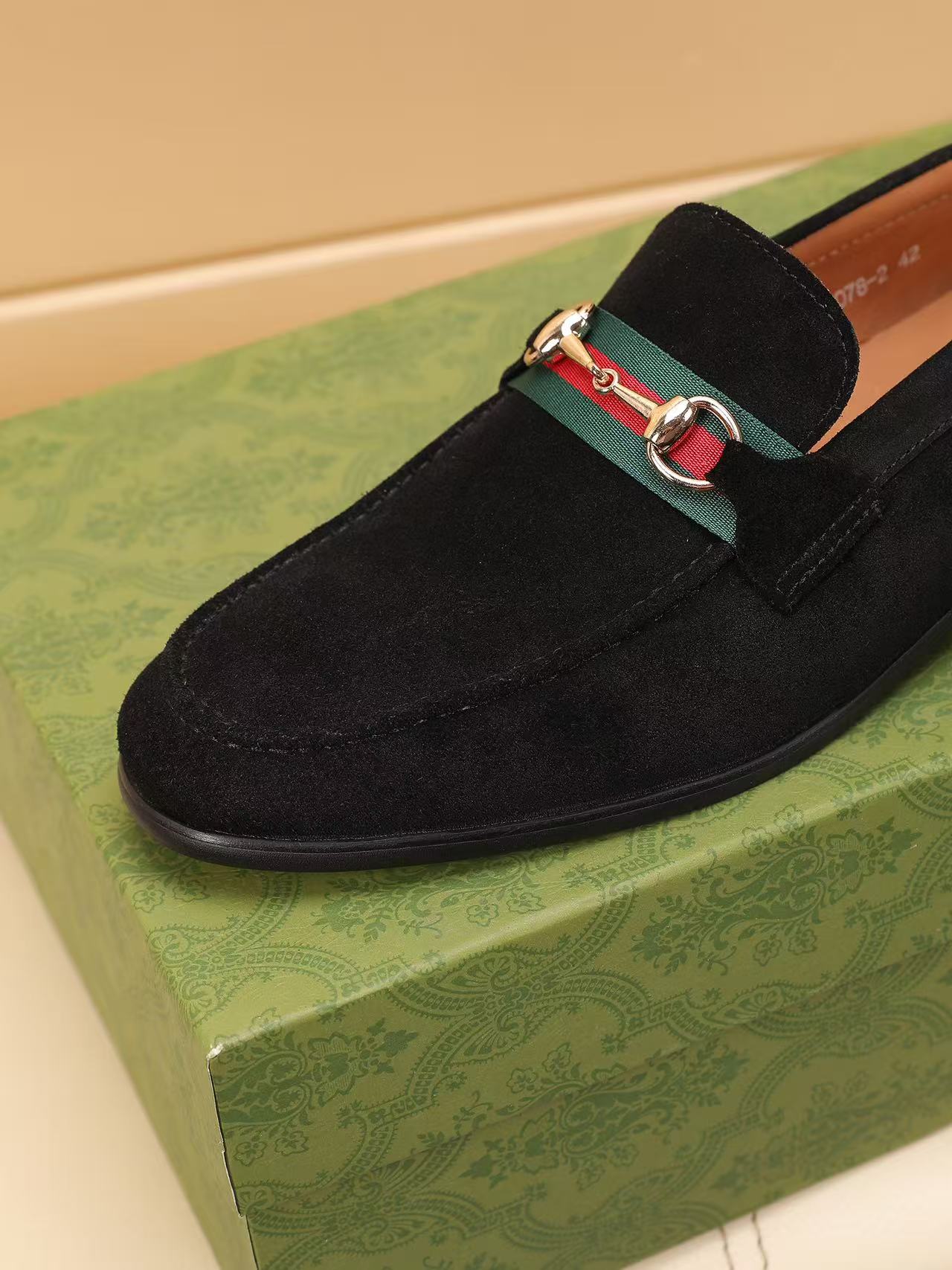 Gucci shoe