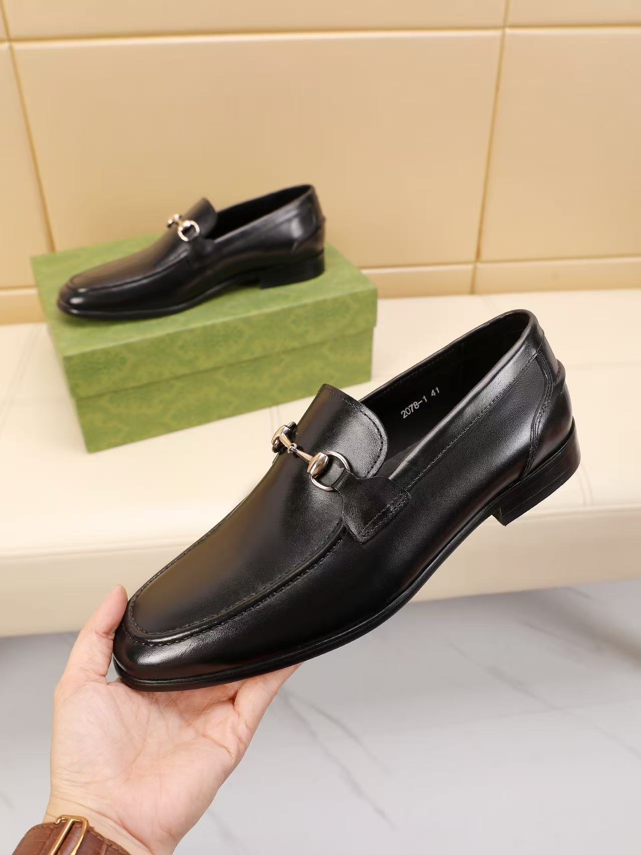 Gucci shoe