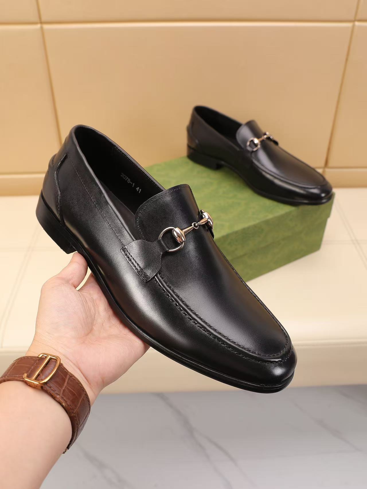 Gucci shoe