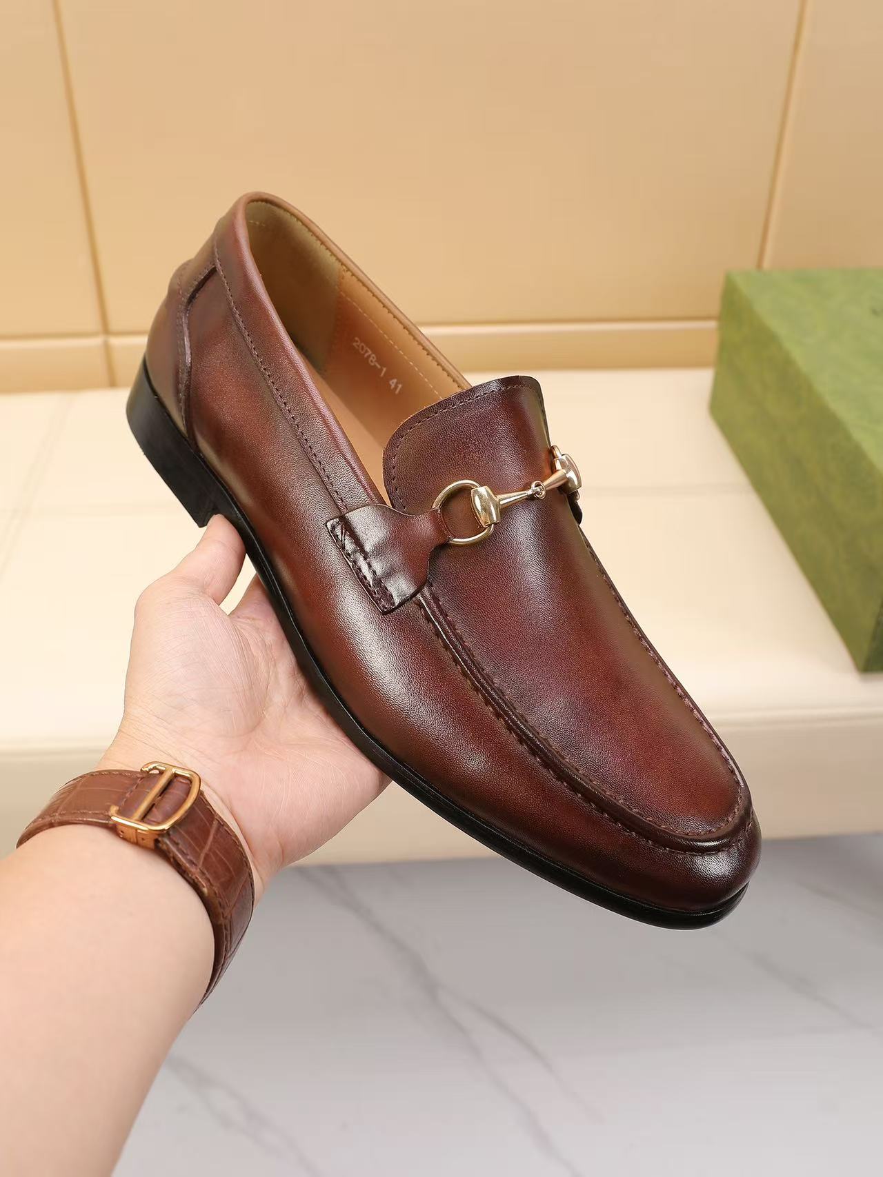 Gucci shoe