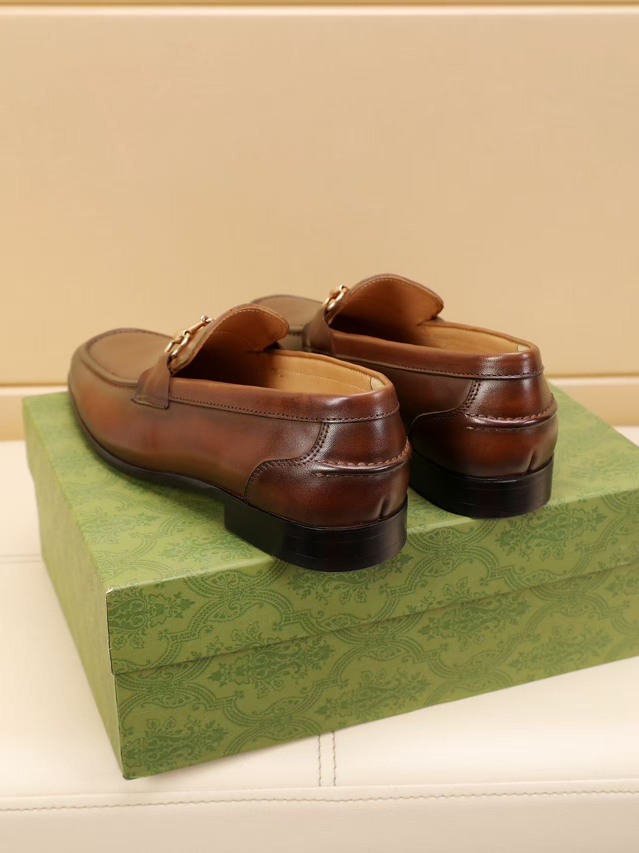 Gucci shoe