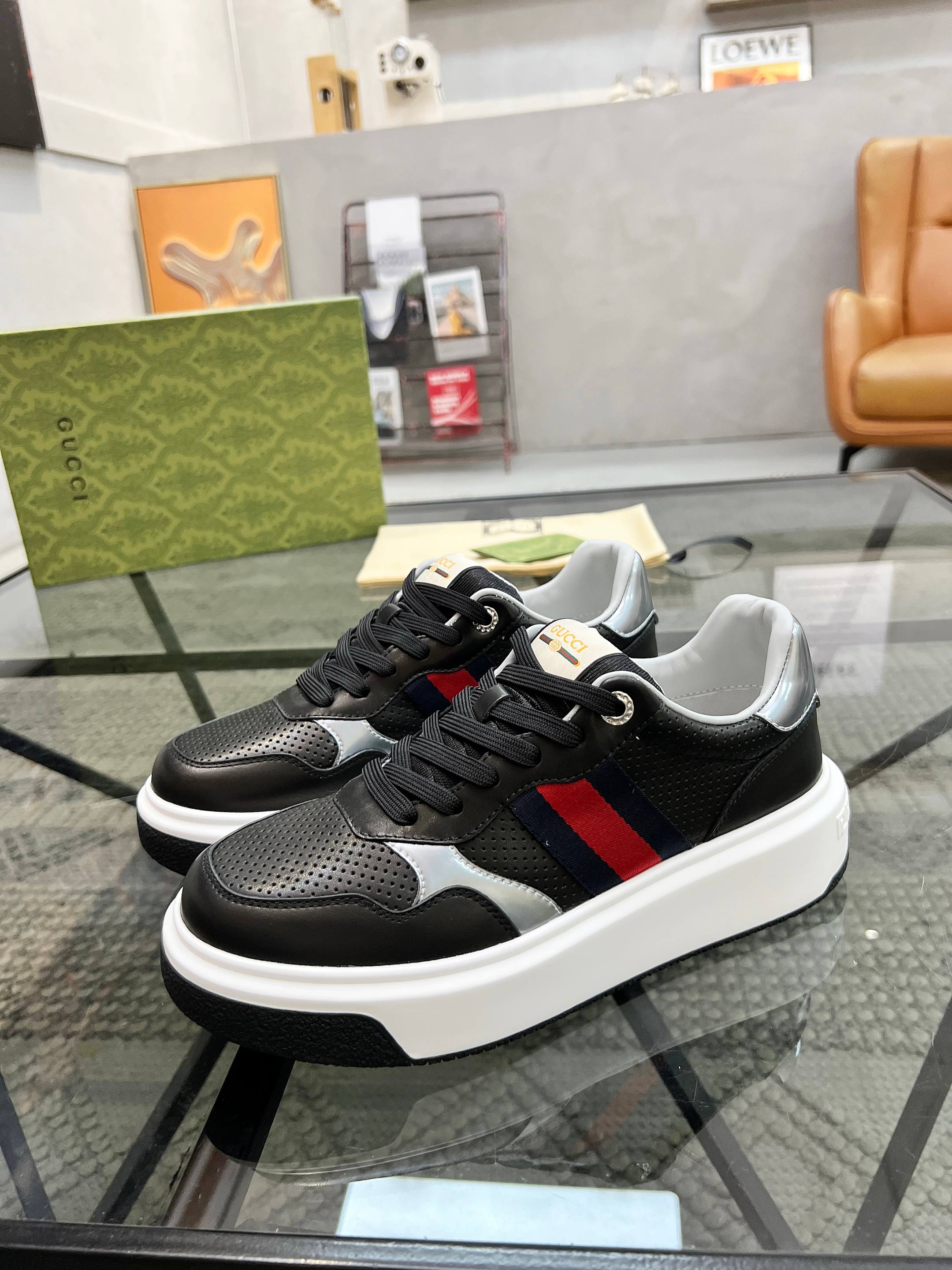 Gucci shoe