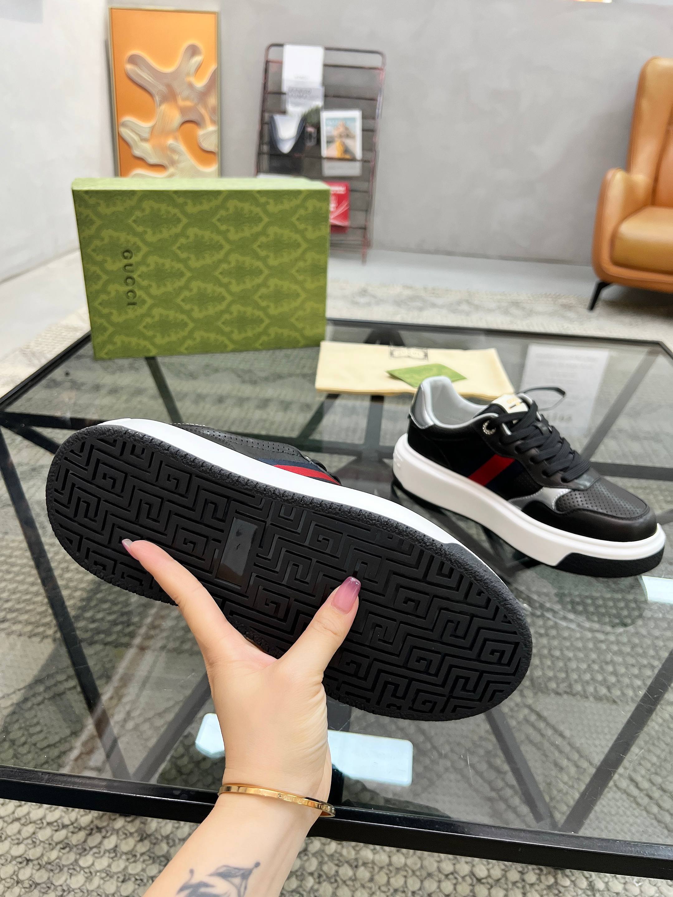 Gucci shoe