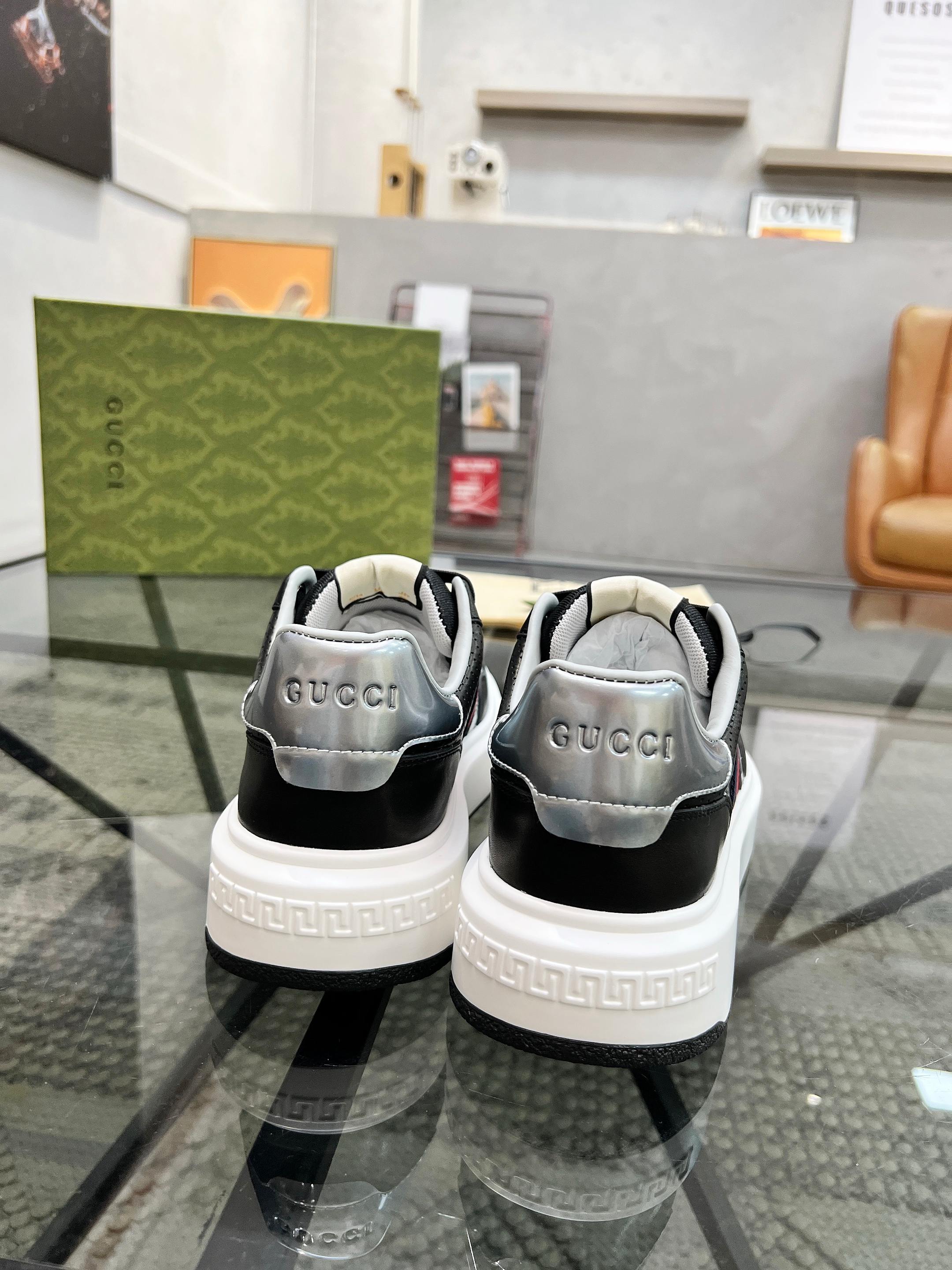 Gucci shoe