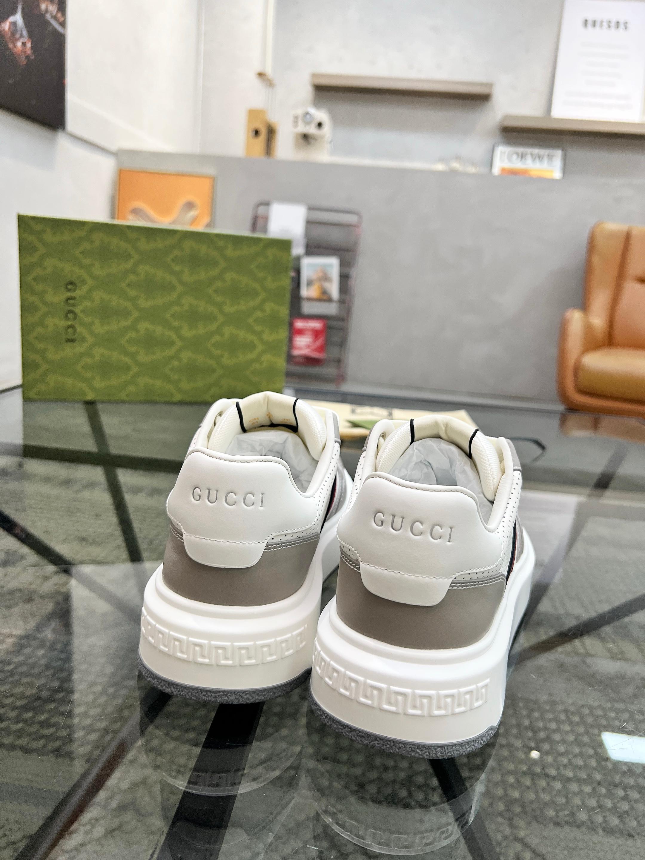 Gucci shoe