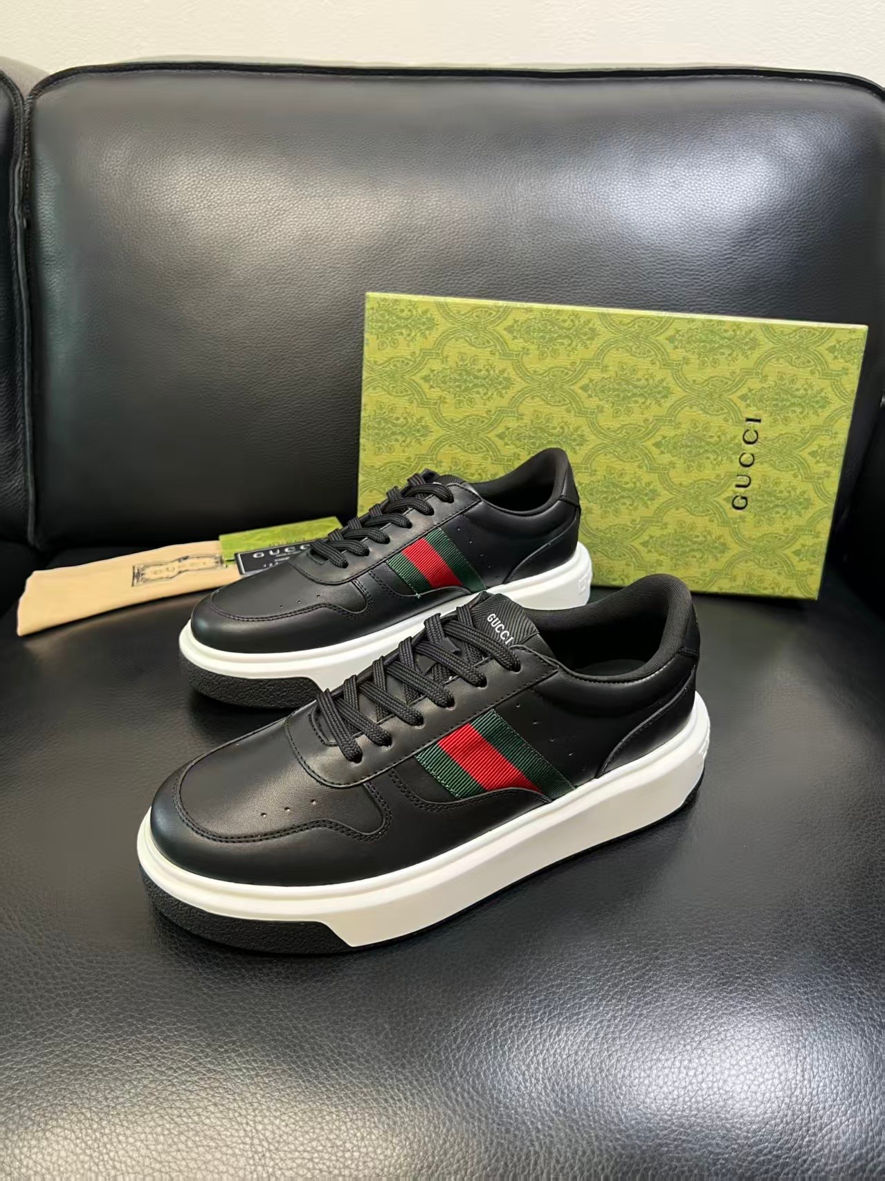 Gucci shoe