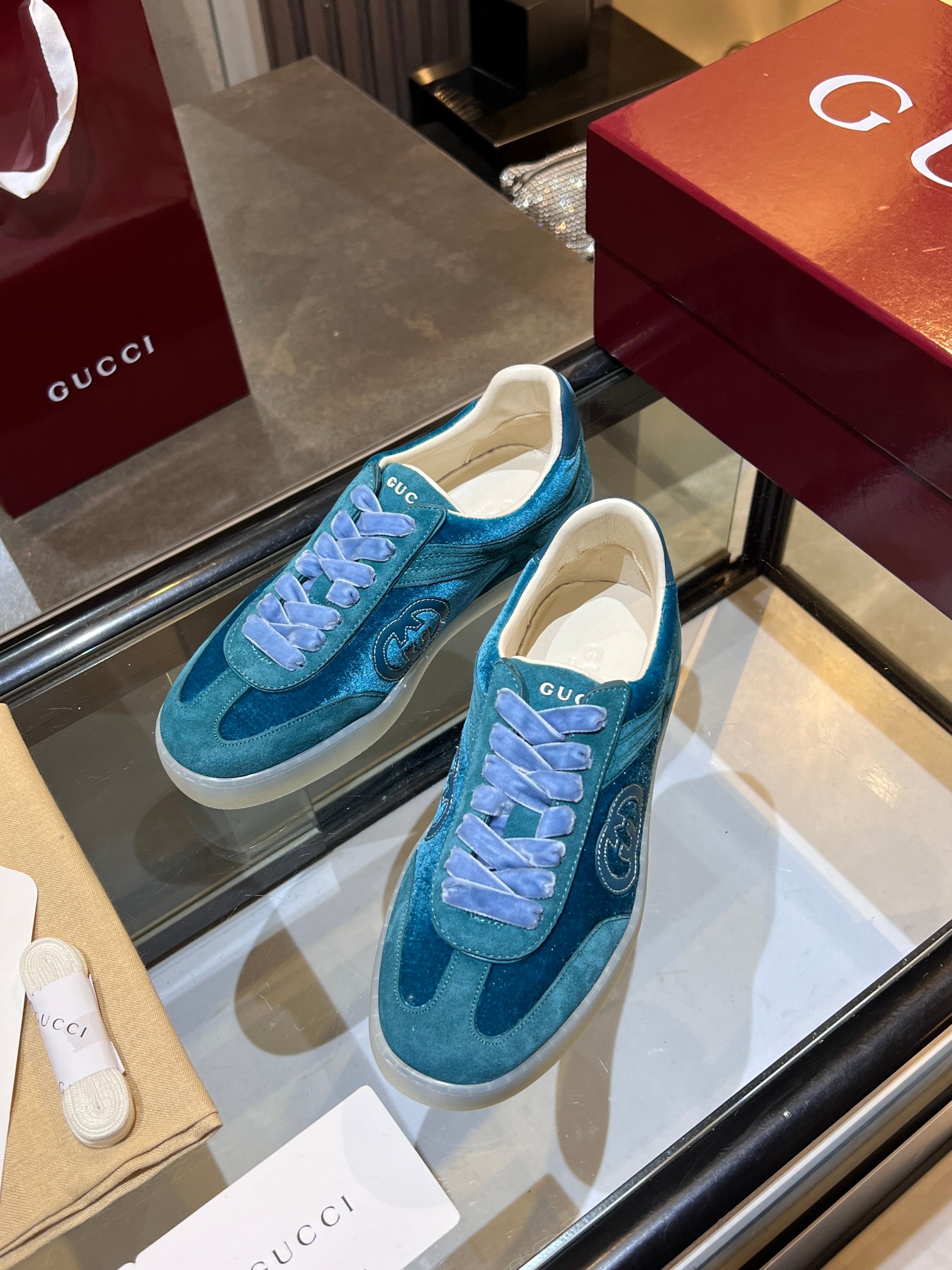 Gucci shoe