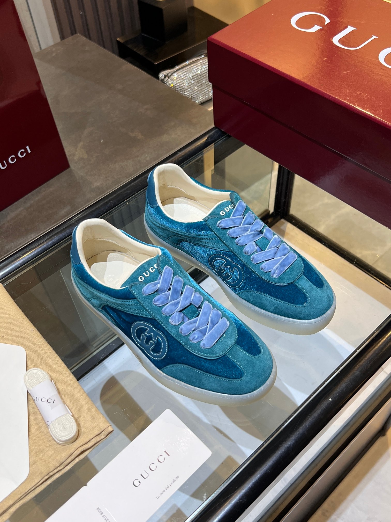Gucci shoe