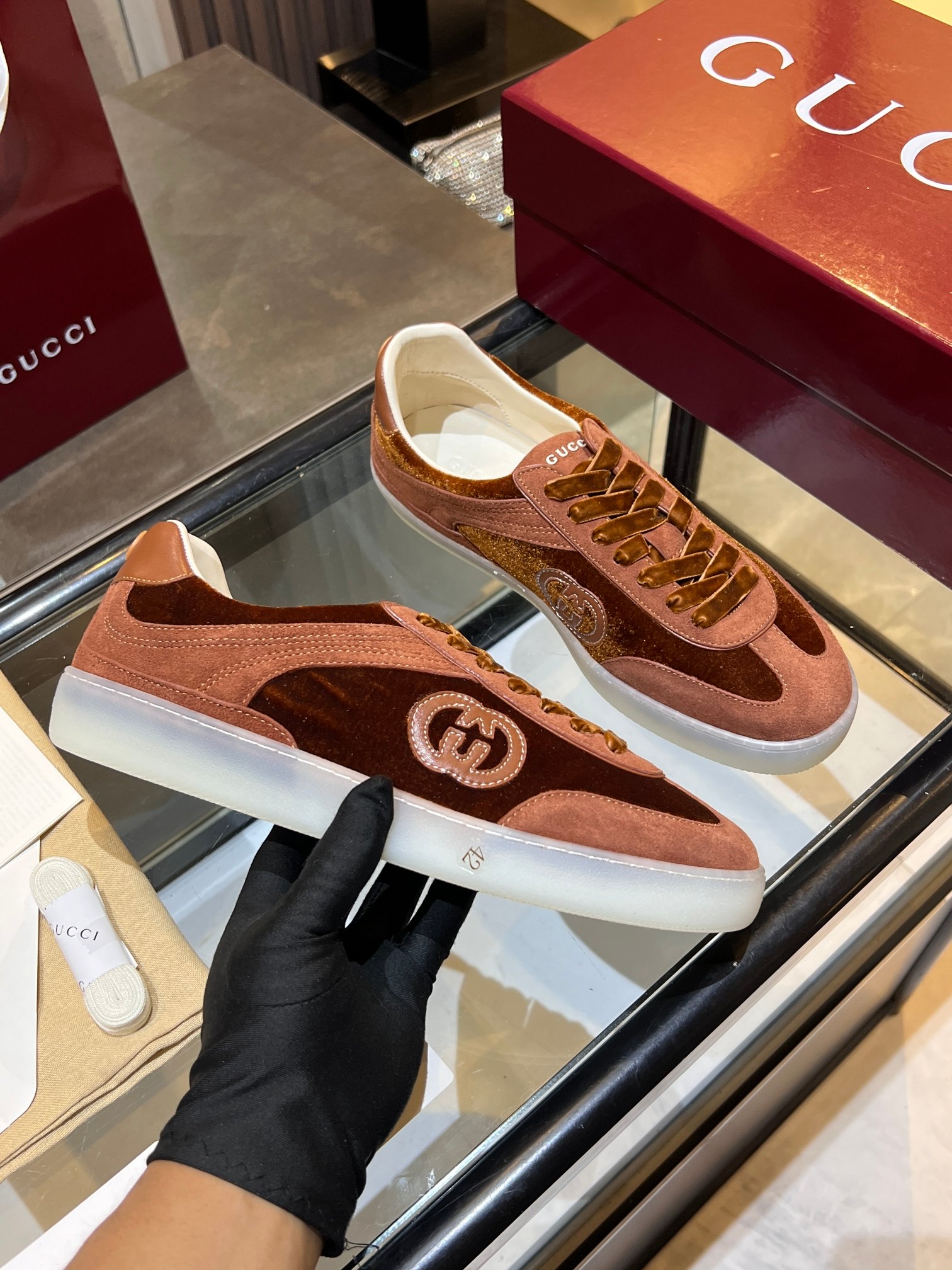 Gucci shoe