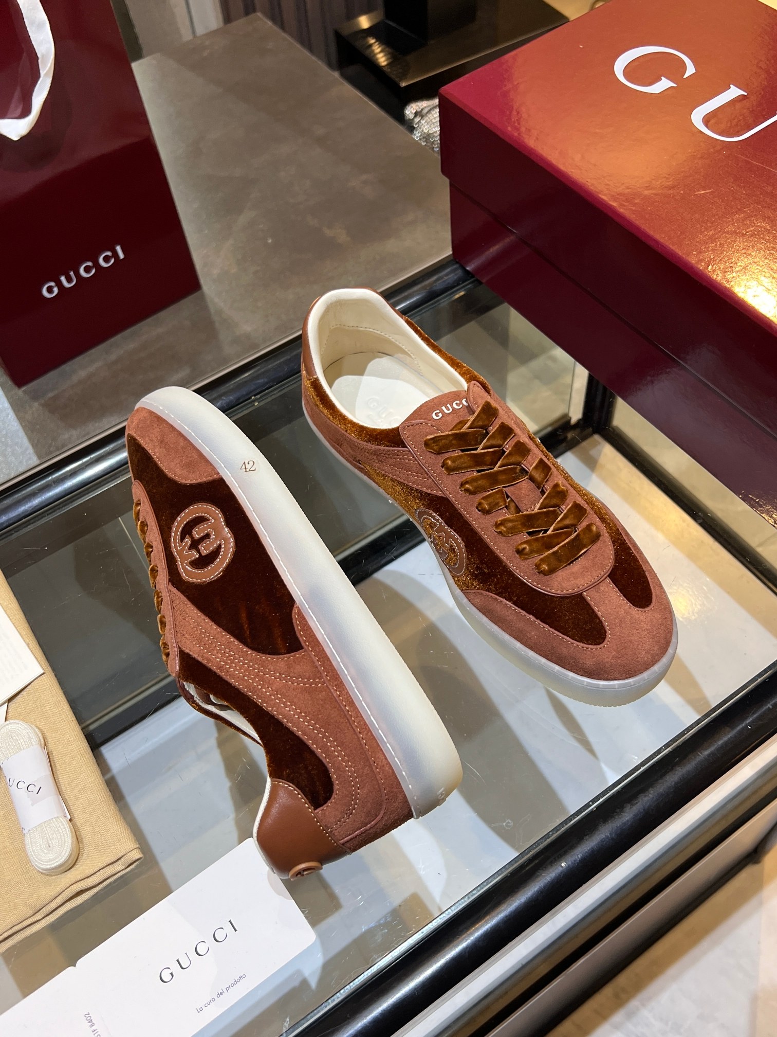 Gucci shoe