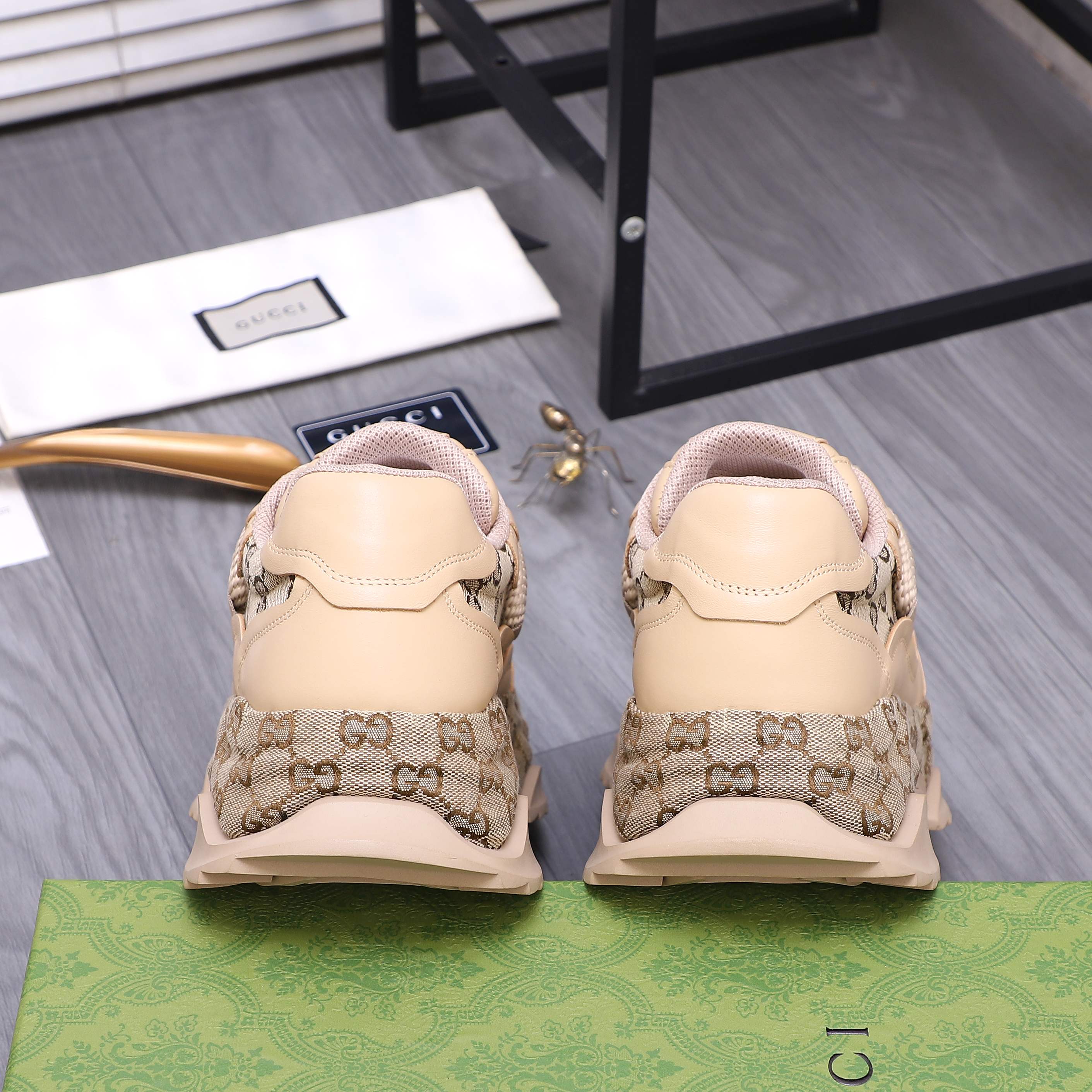 Gucci