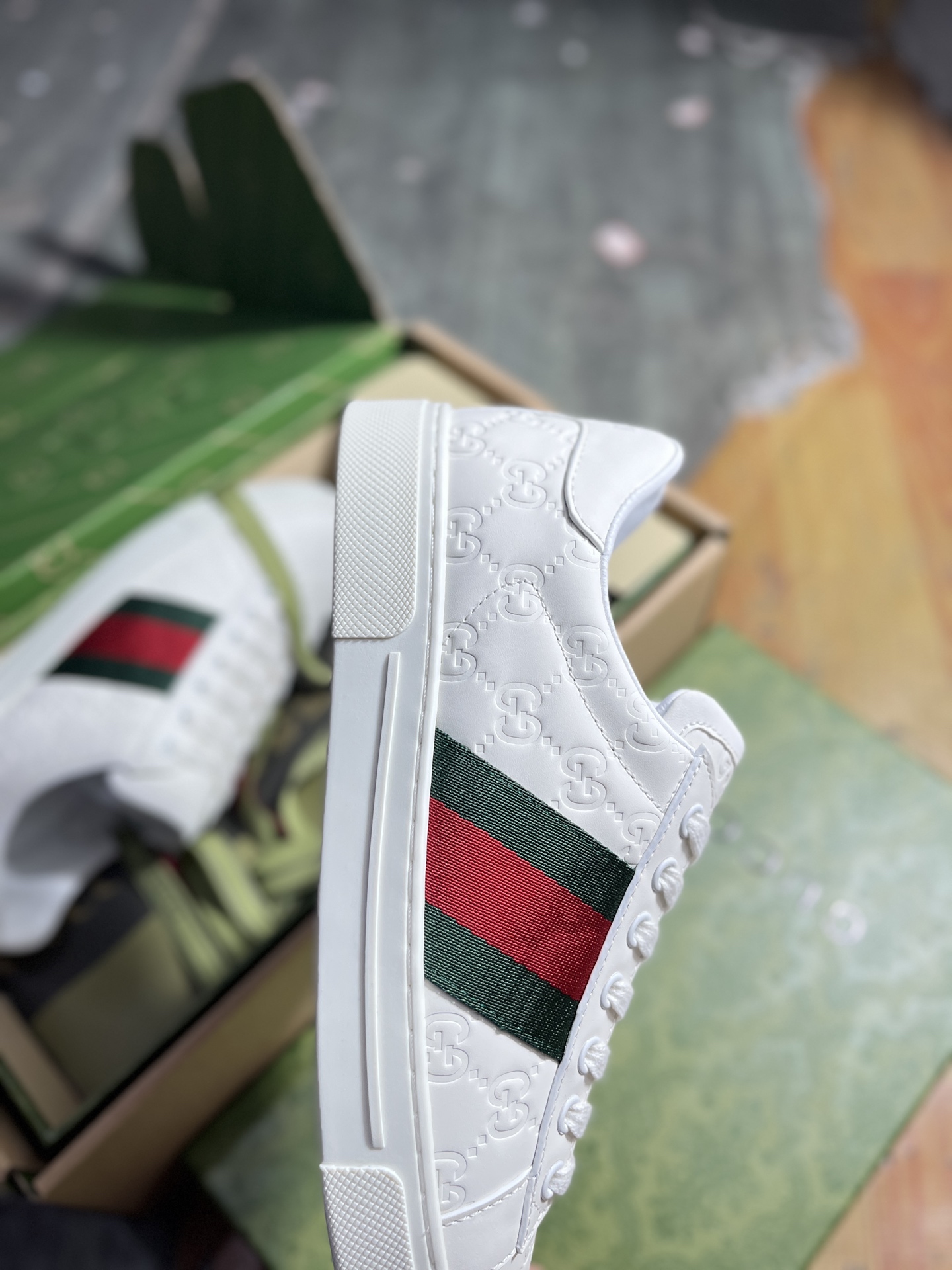 Gucci