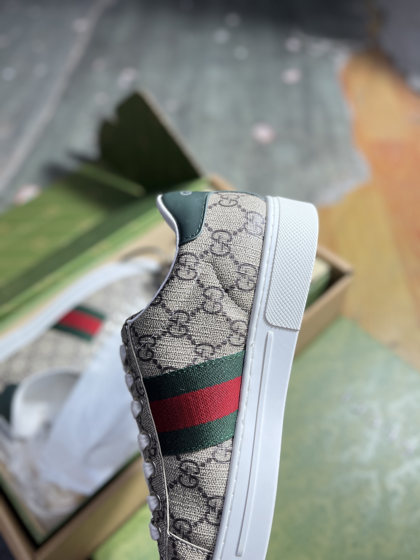 Gucci