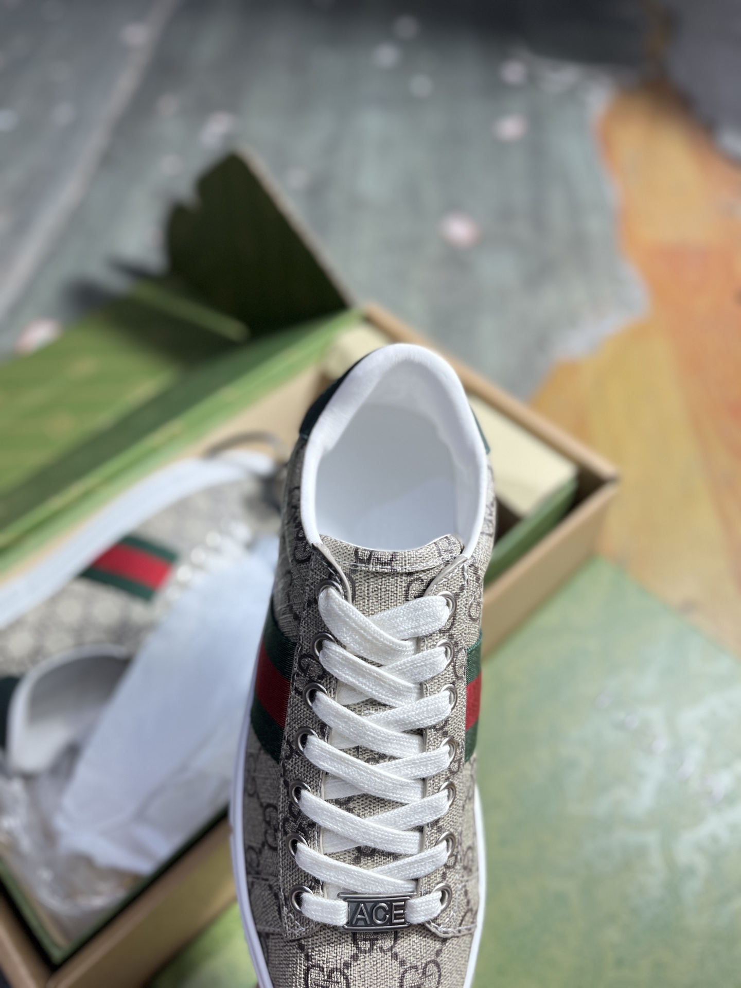 Gucci