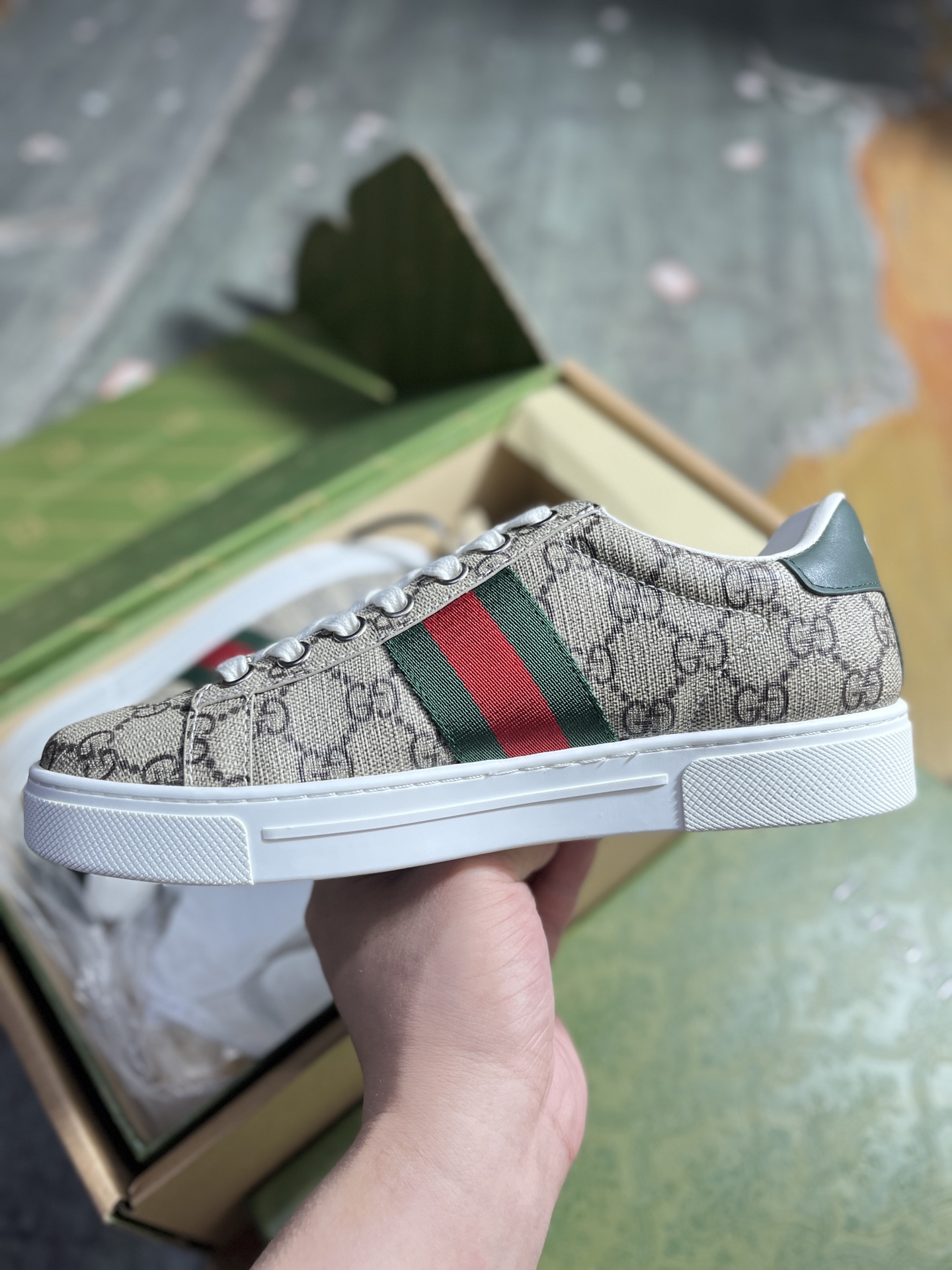Gucci