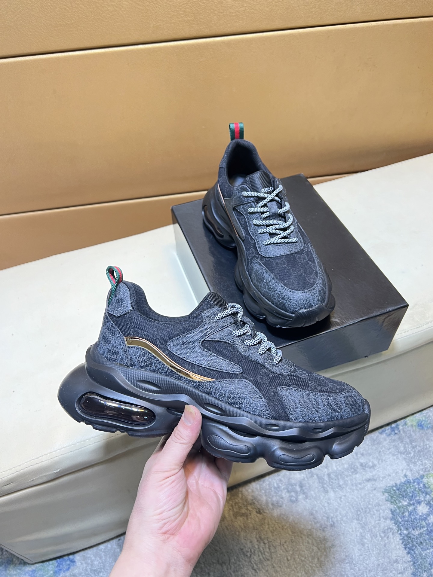 Gucci shoe