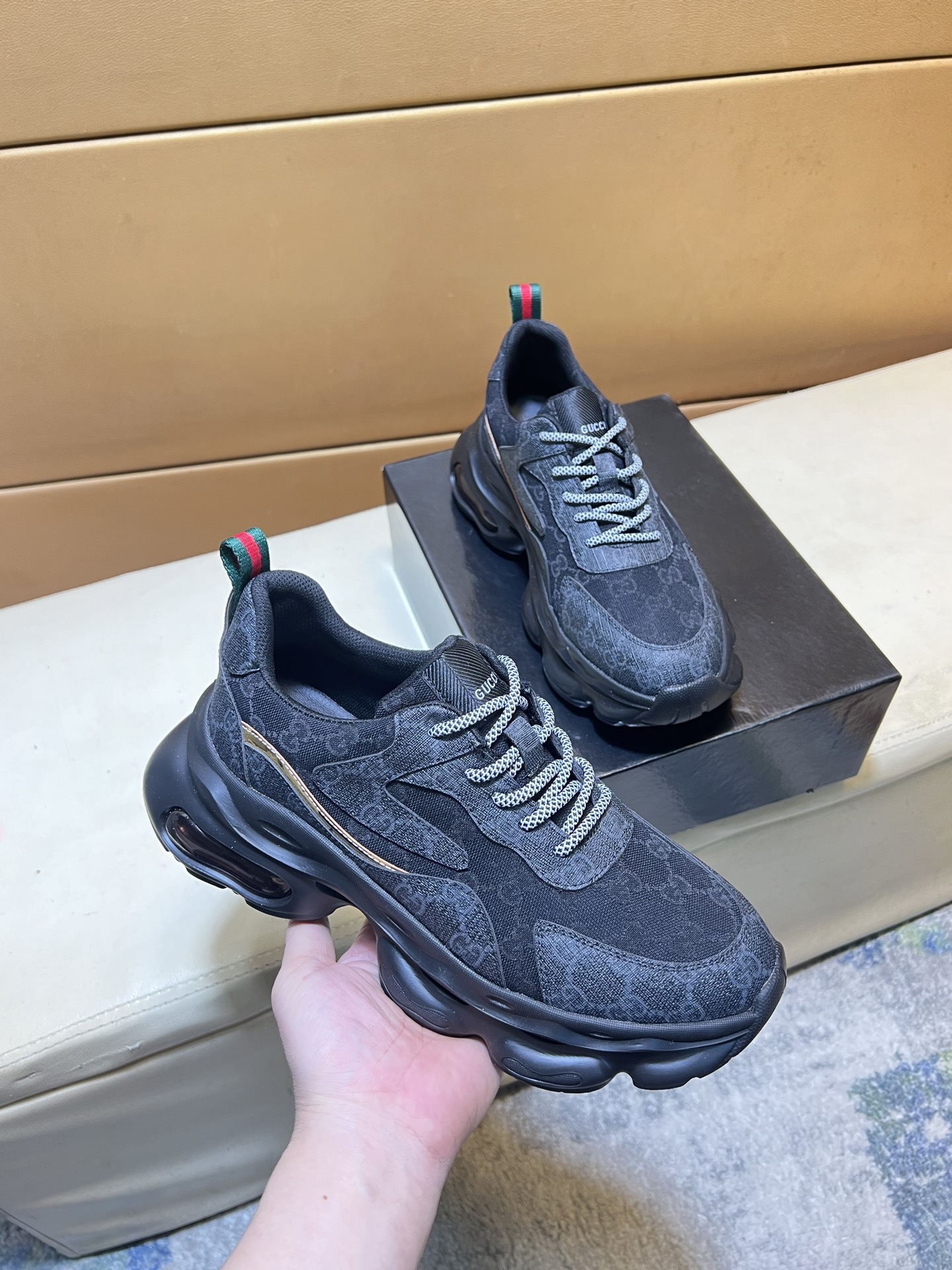 Gucci shoe
