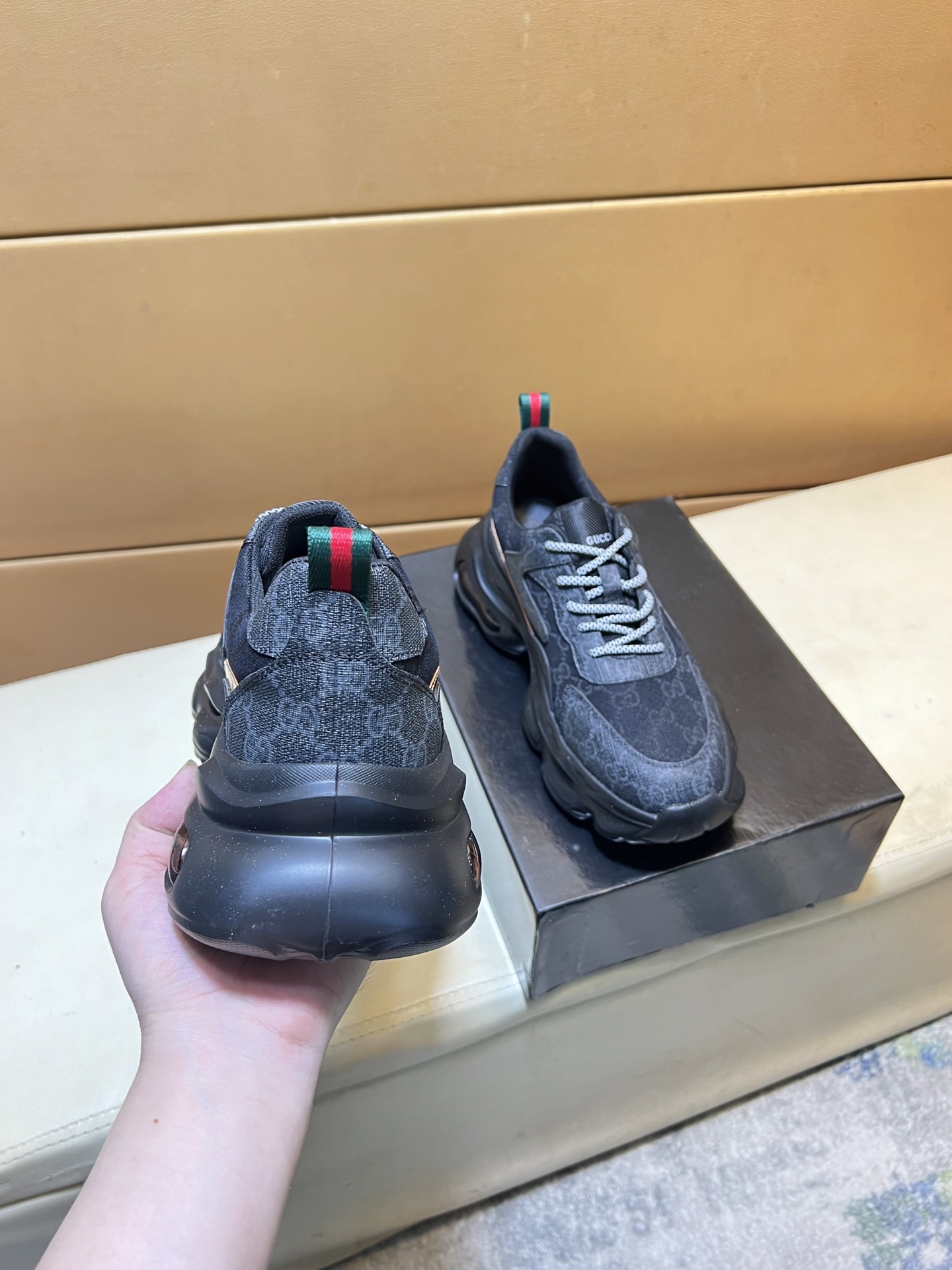 Gucci shoe