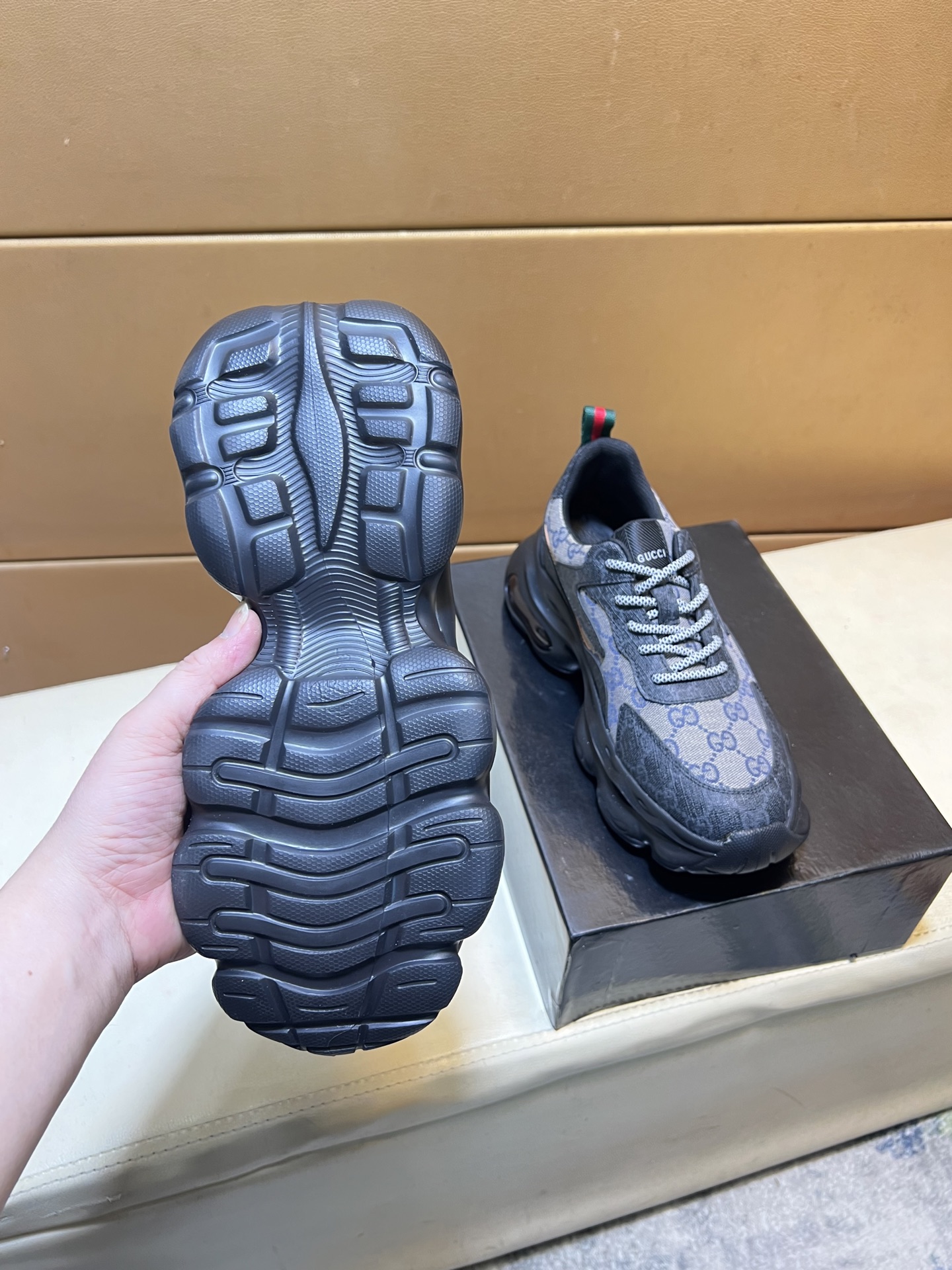 Gucci shoe