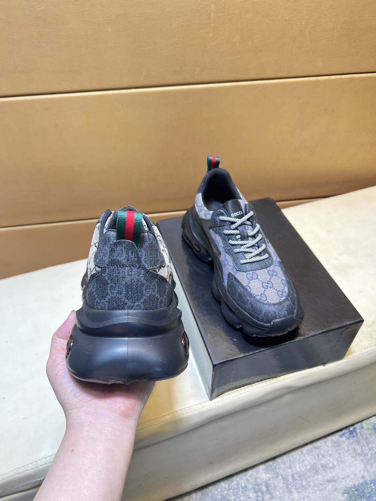 Gucci shoe