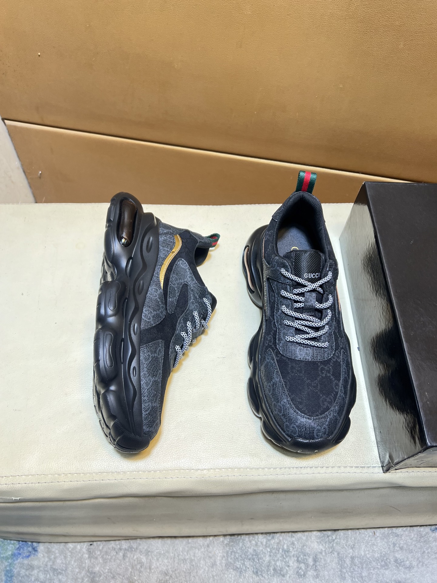 Gucci shoe