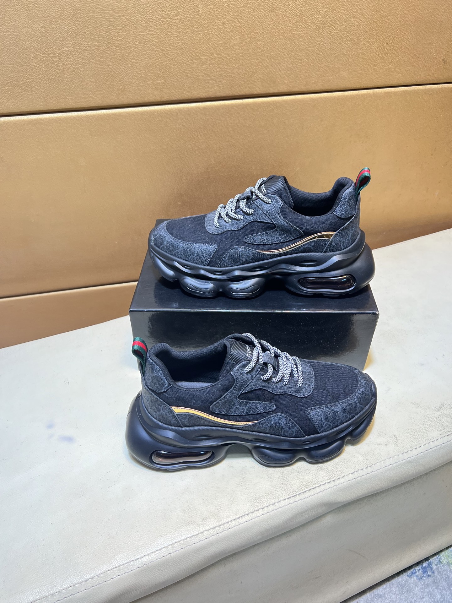 Gucci shoe
