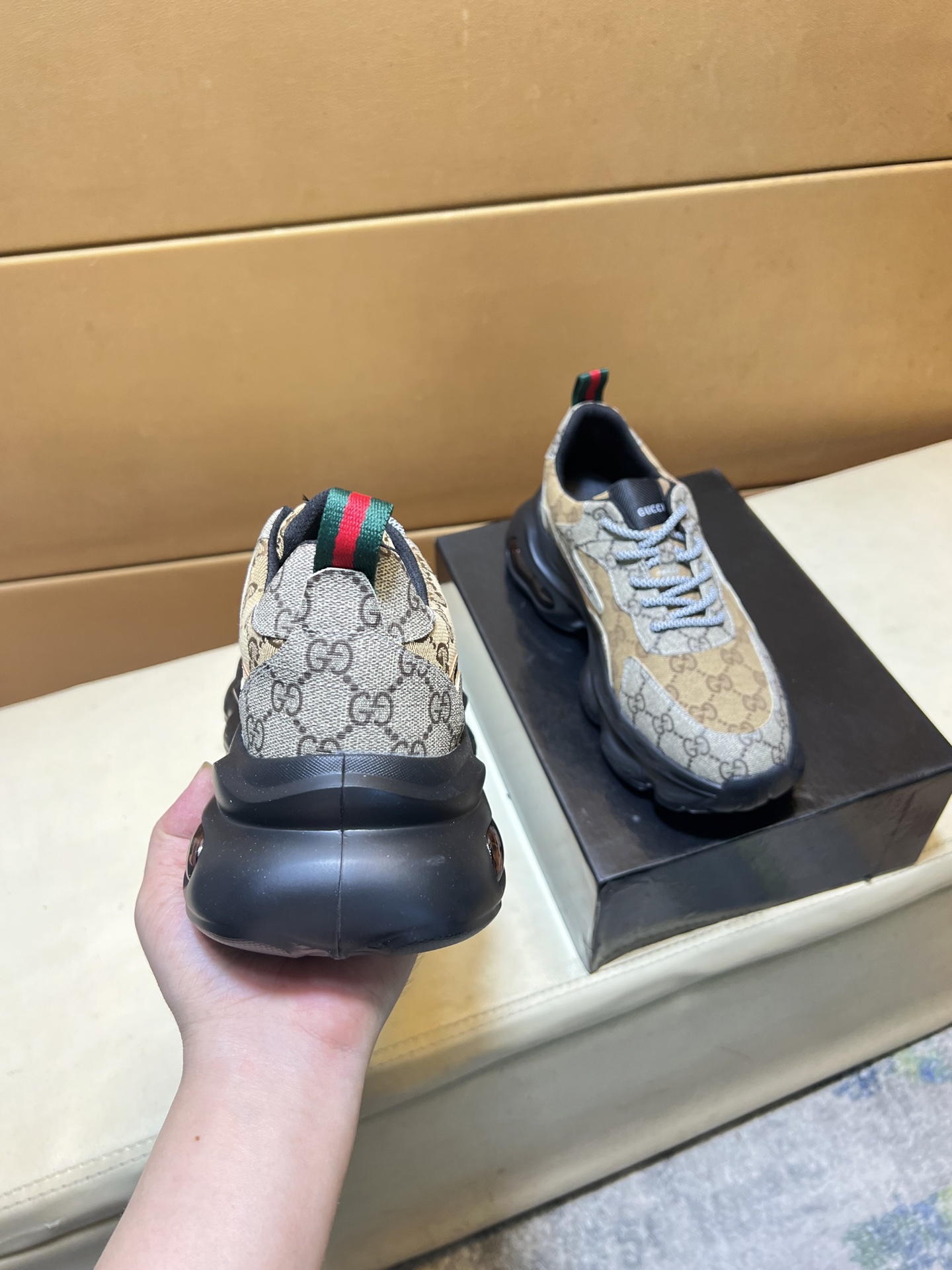 Gucci shoe