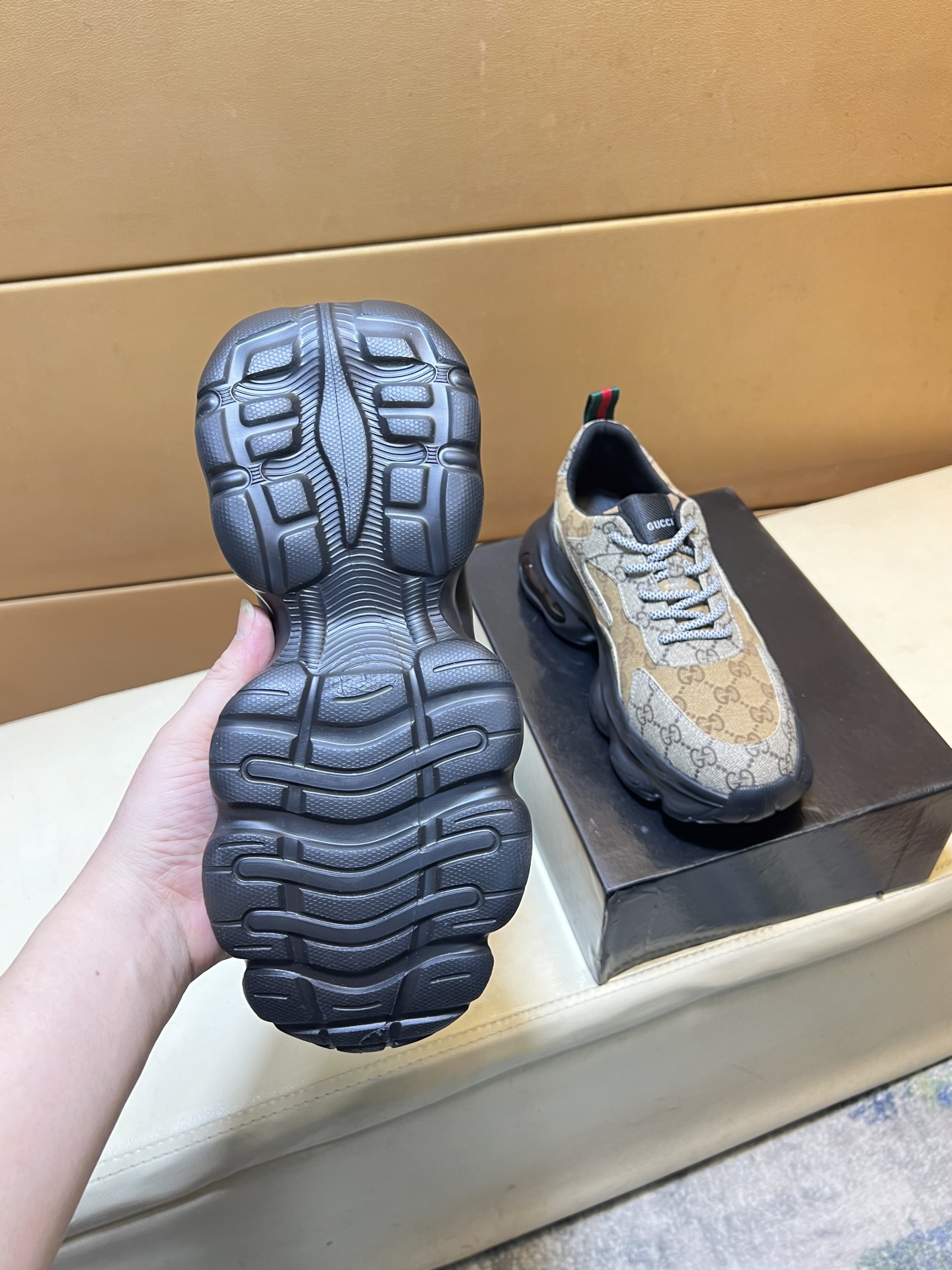 Gucci shoe