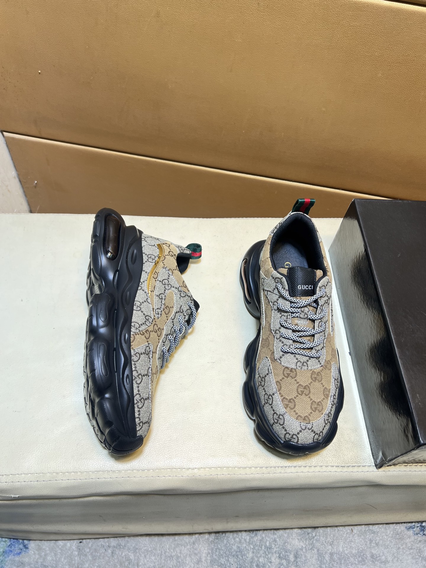 Gucci shoe