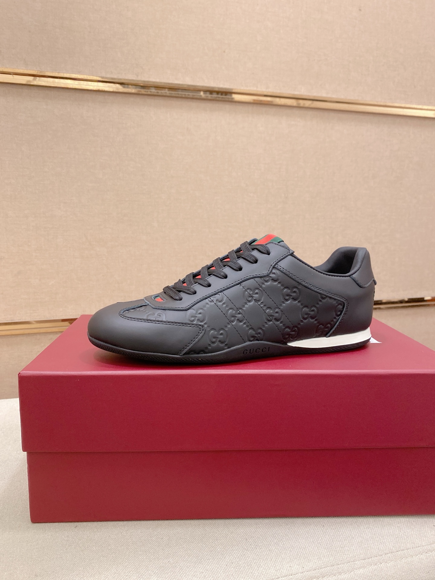 Gucci shoe