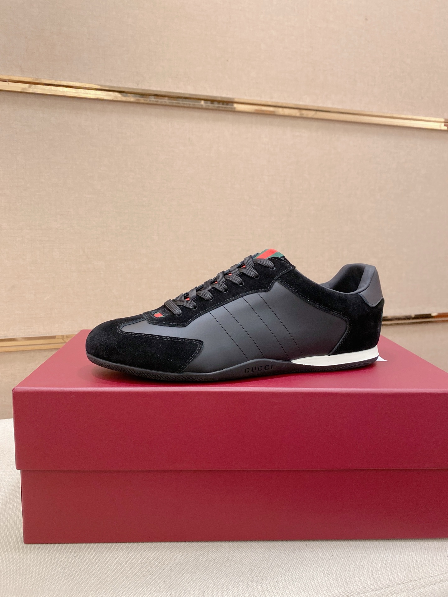 Gucci shoe