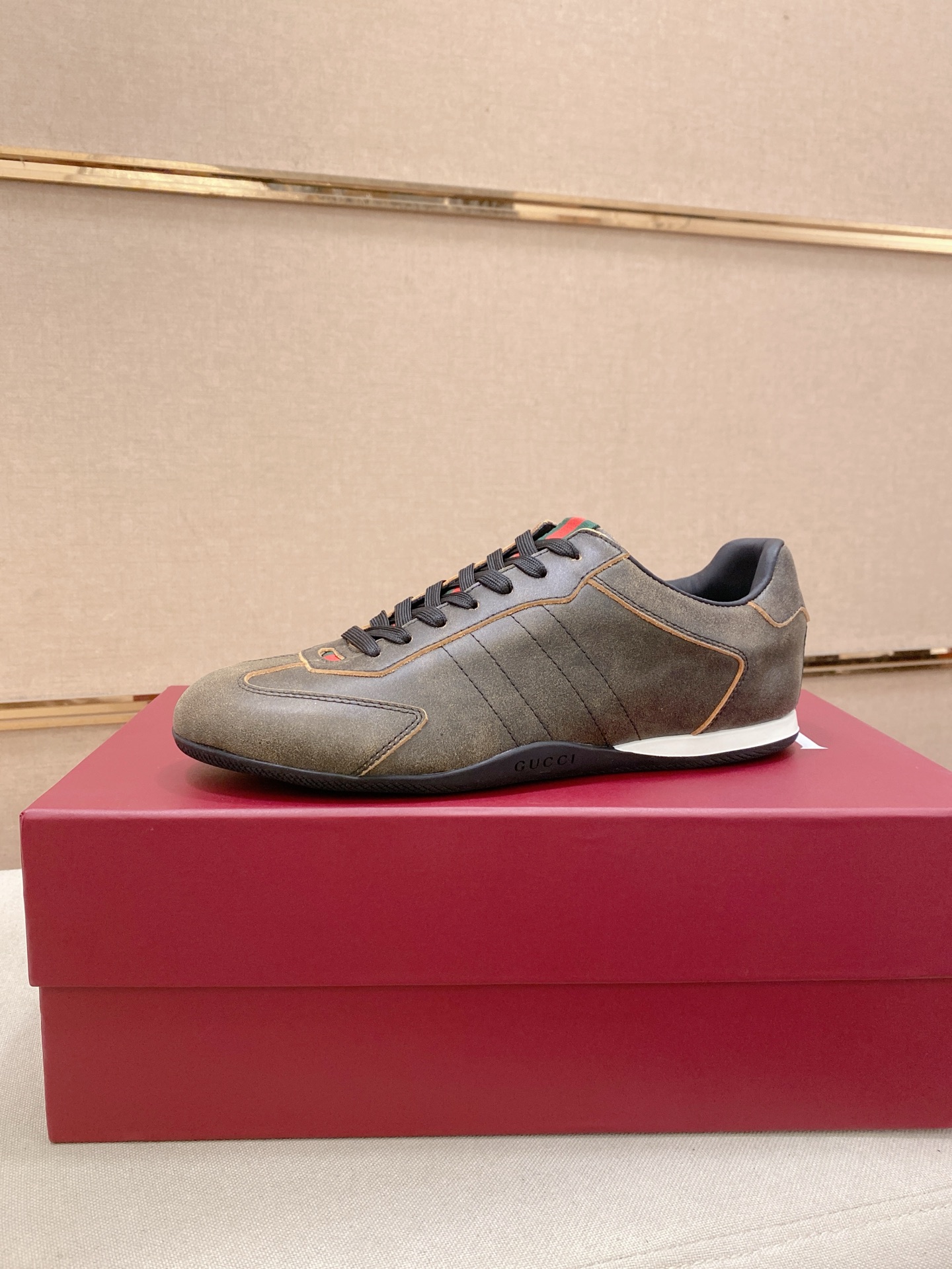 Gucci shoe