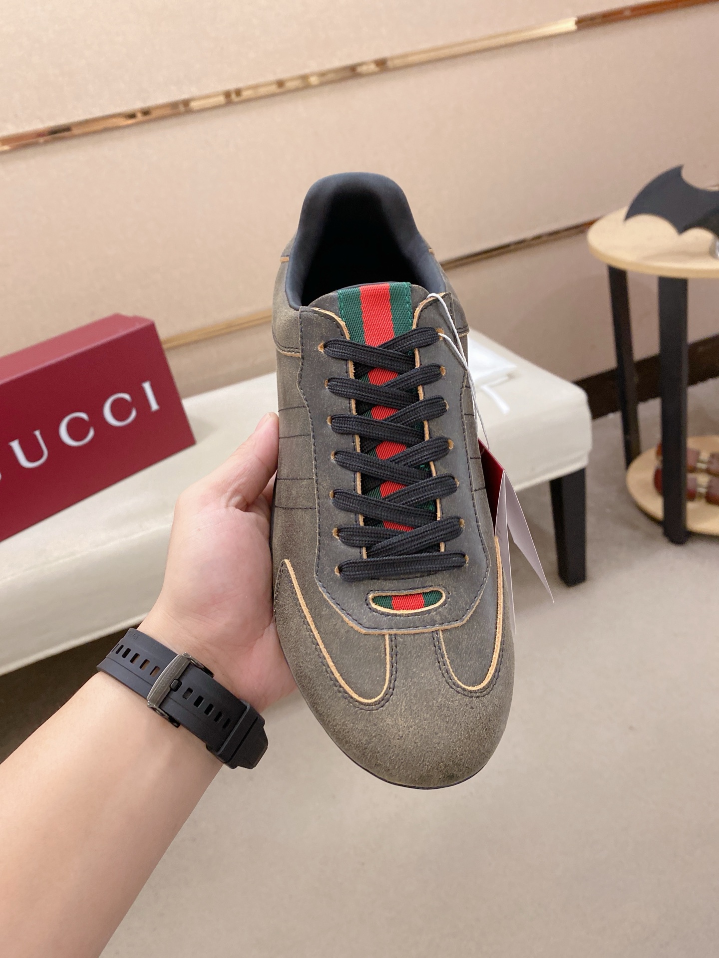 Gucci shoe