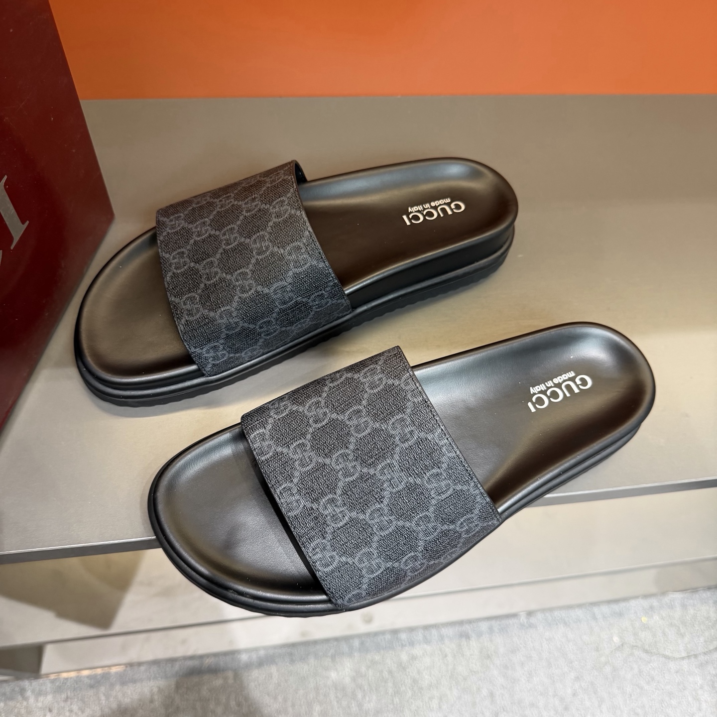 Gucci shoe