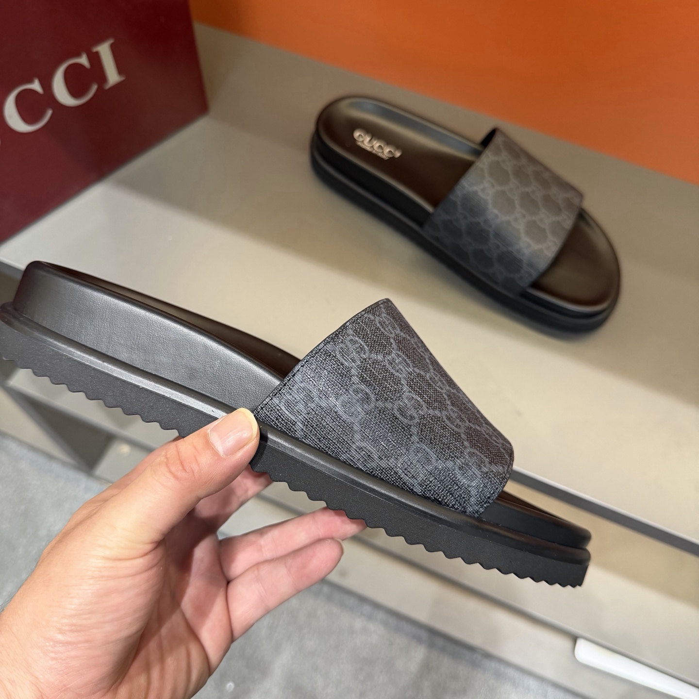 Gucci shoe