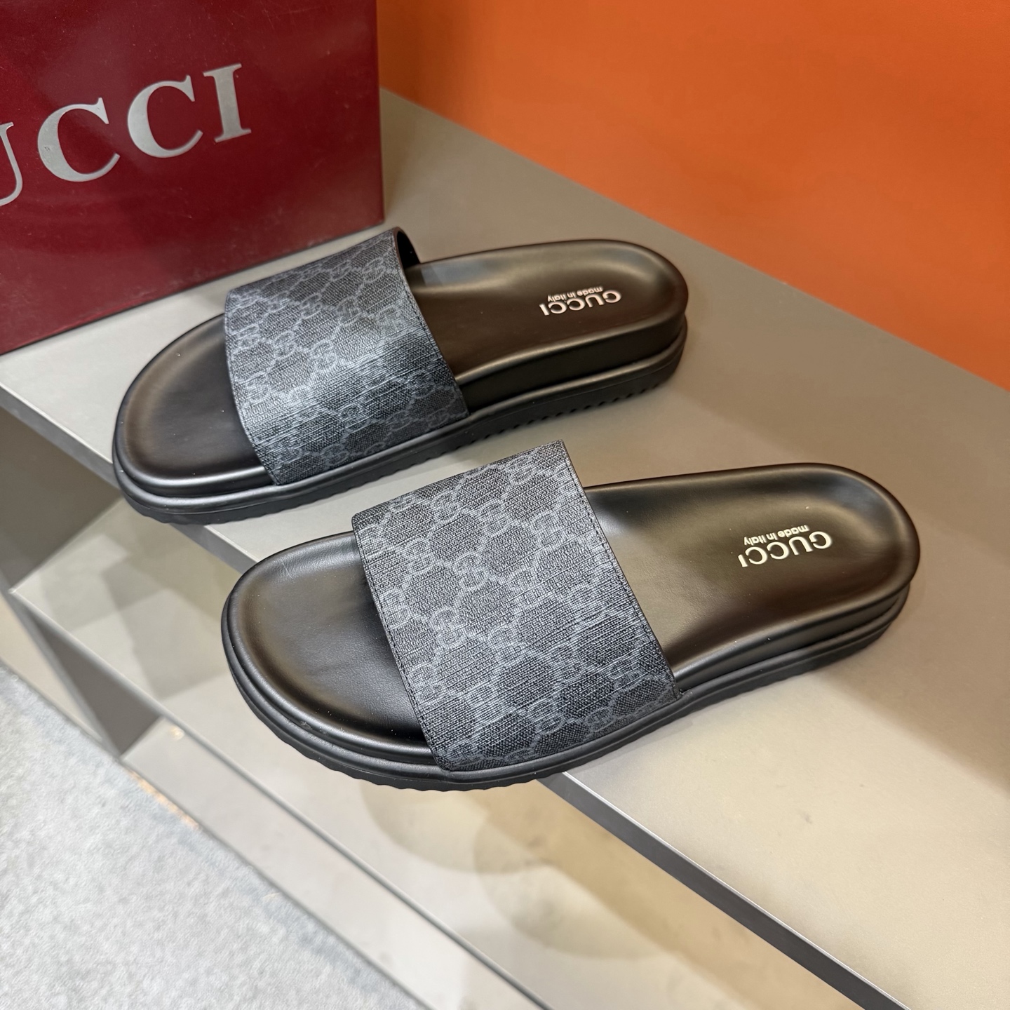 Gucci shoe