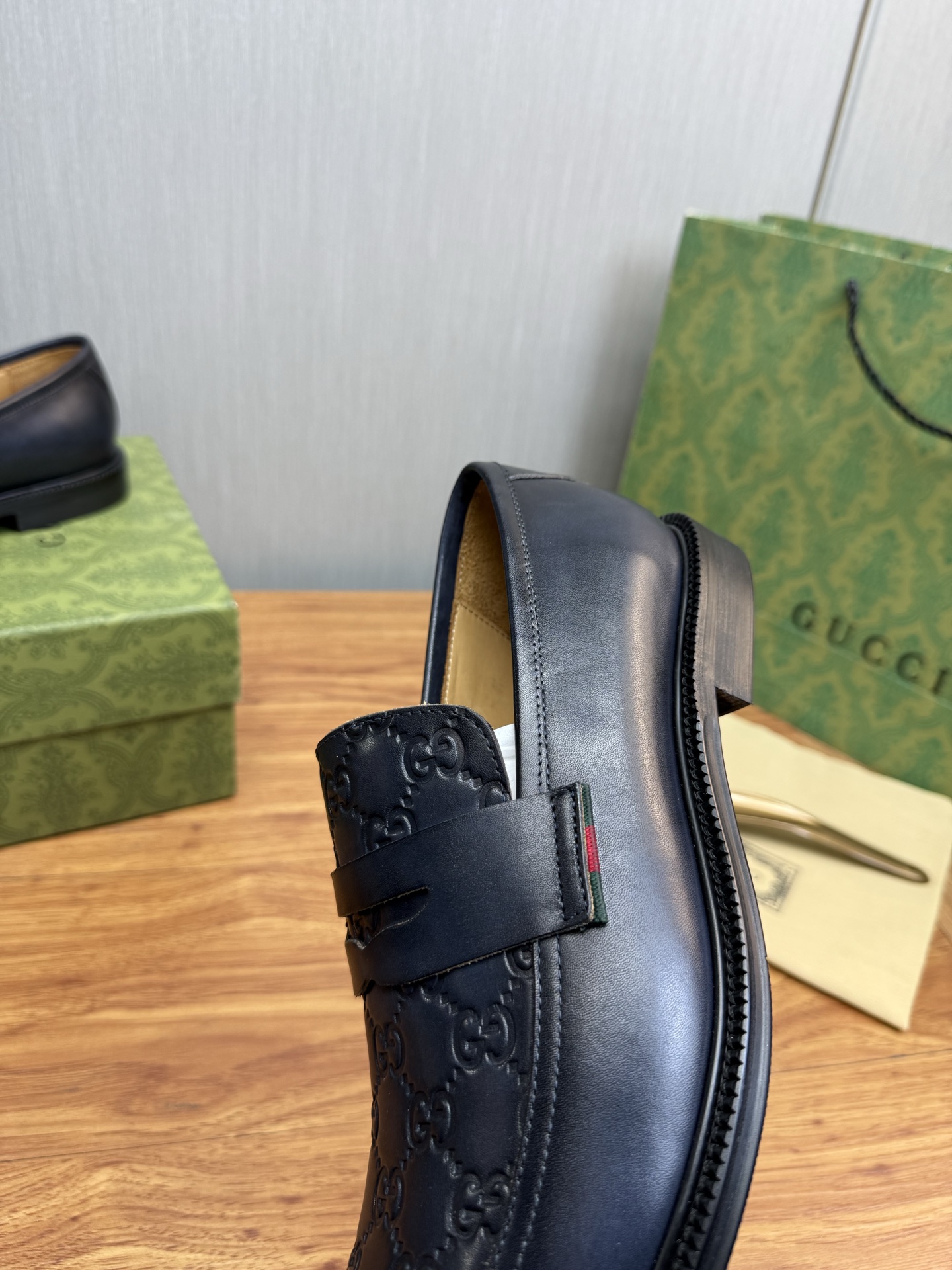 Gucci