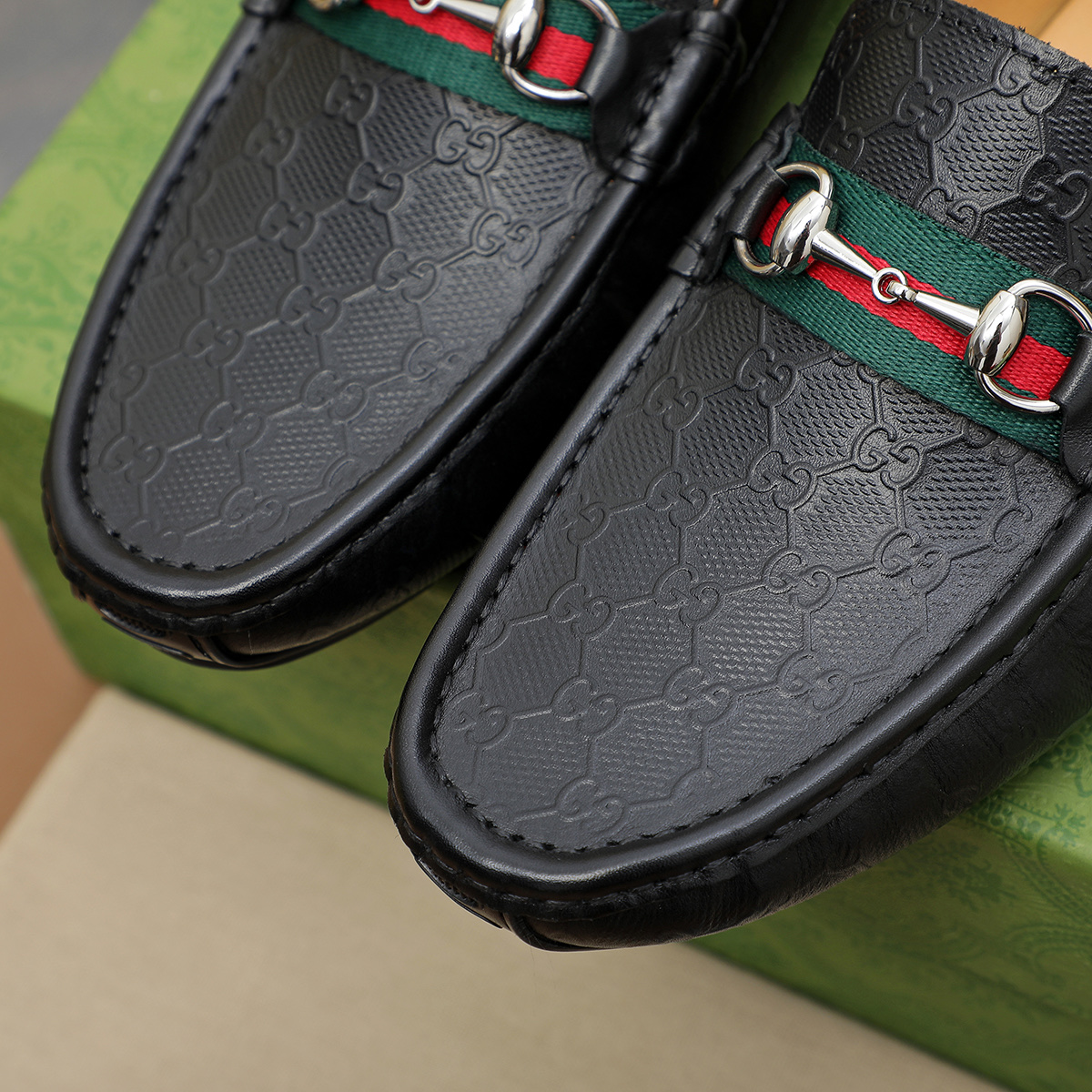 Gucci shoe