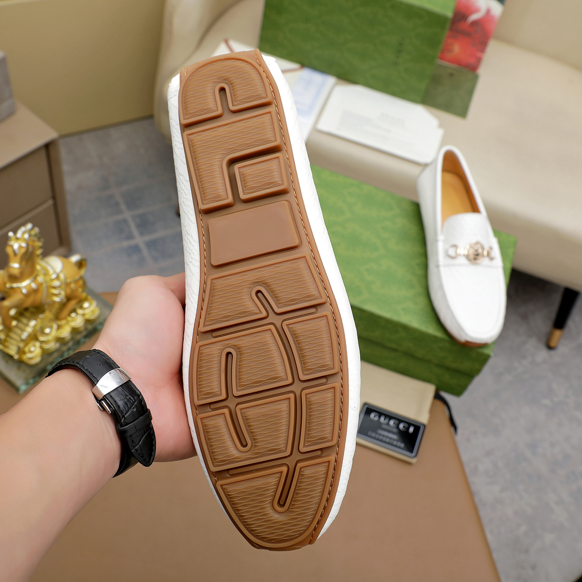 Gucci shoe