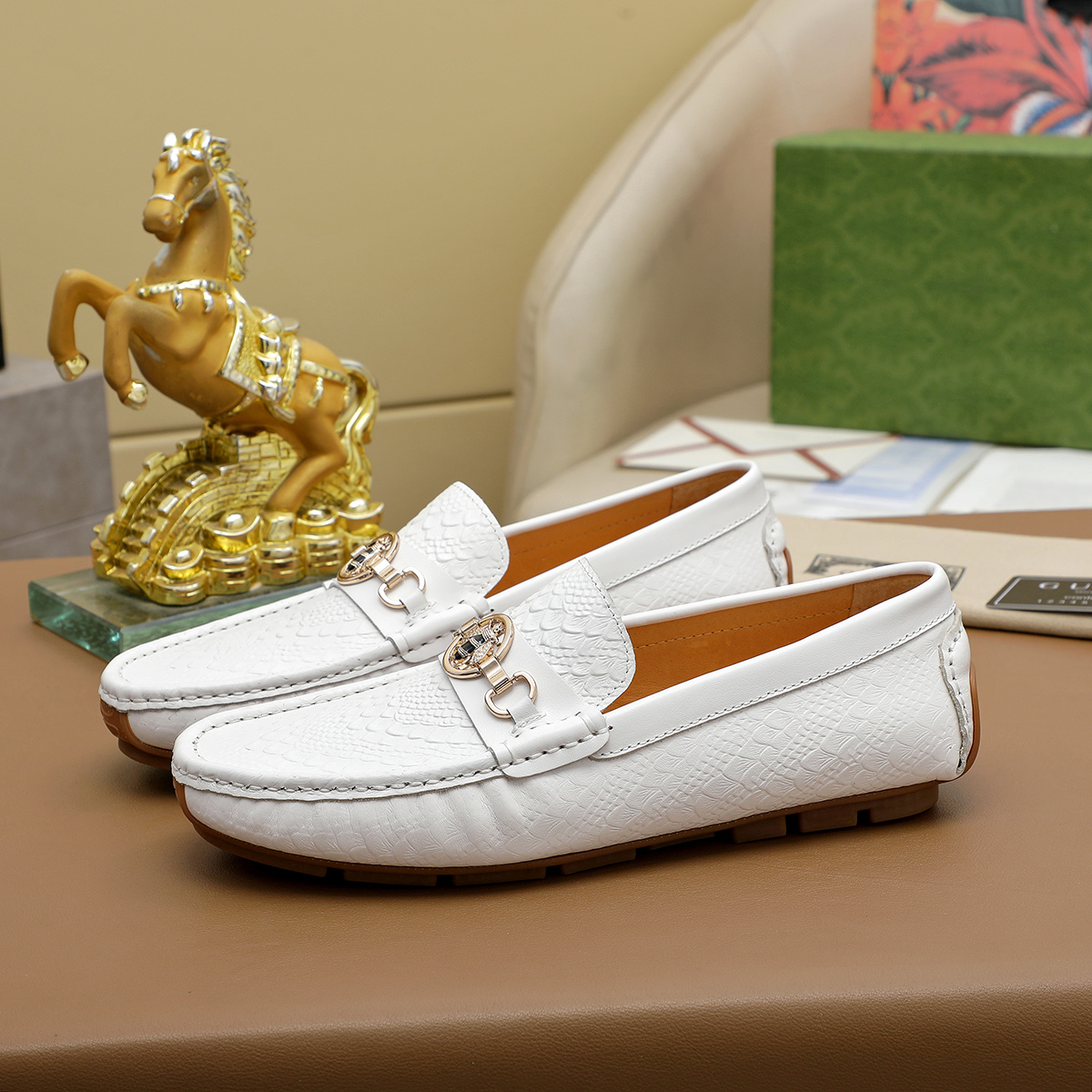 Gucci shoe