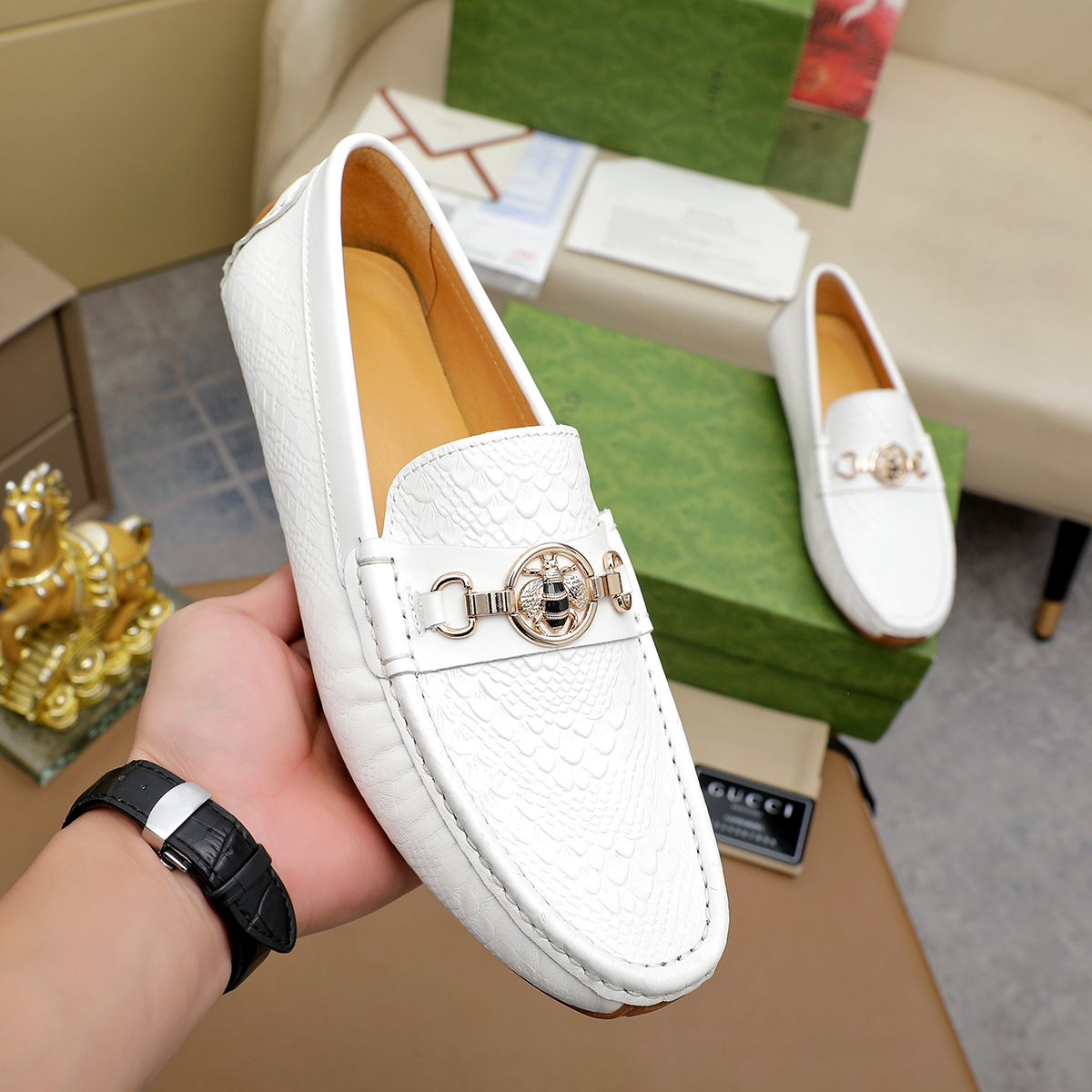Gucci shoe