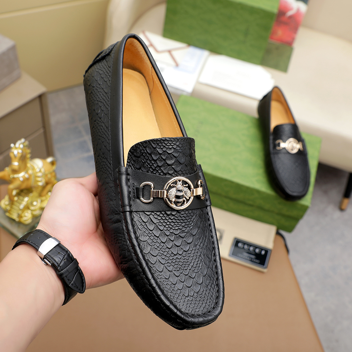 Gucci shoe