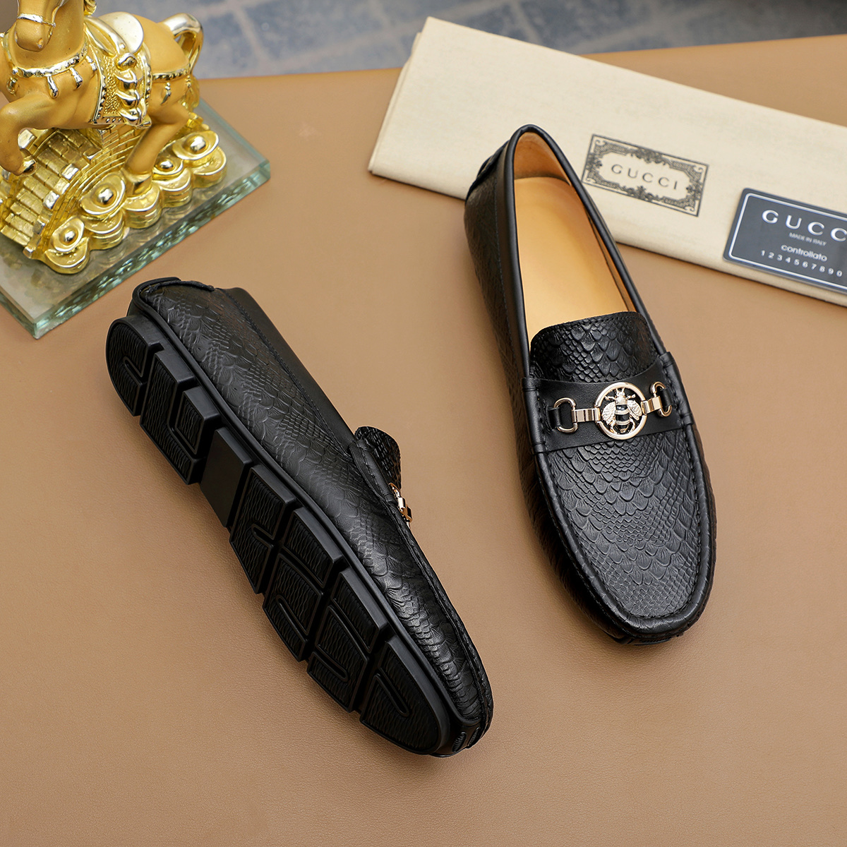 Gucci shoe
