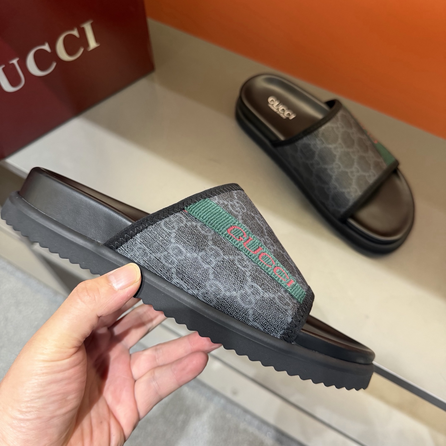 Gucci shoe
