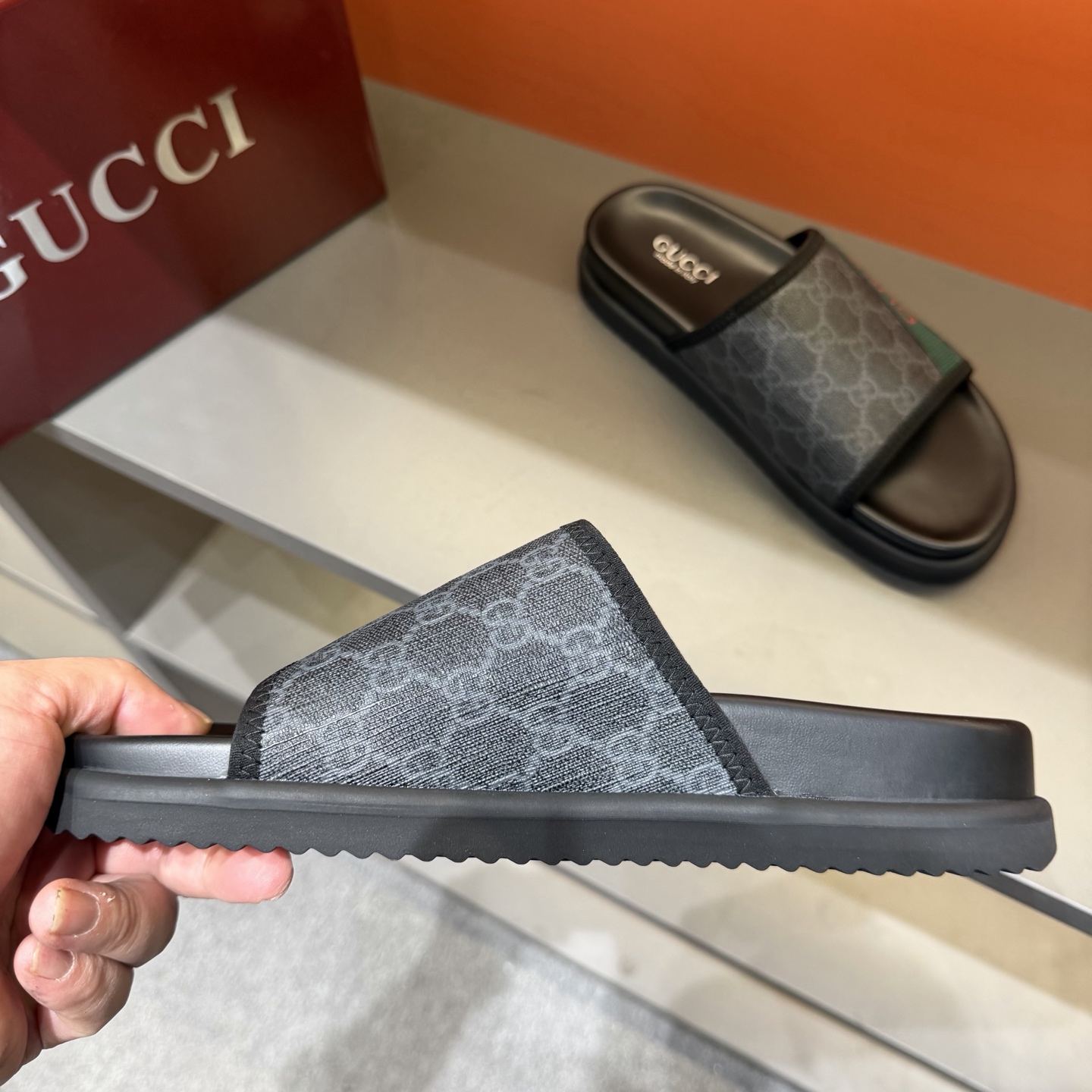 Gucci shoe