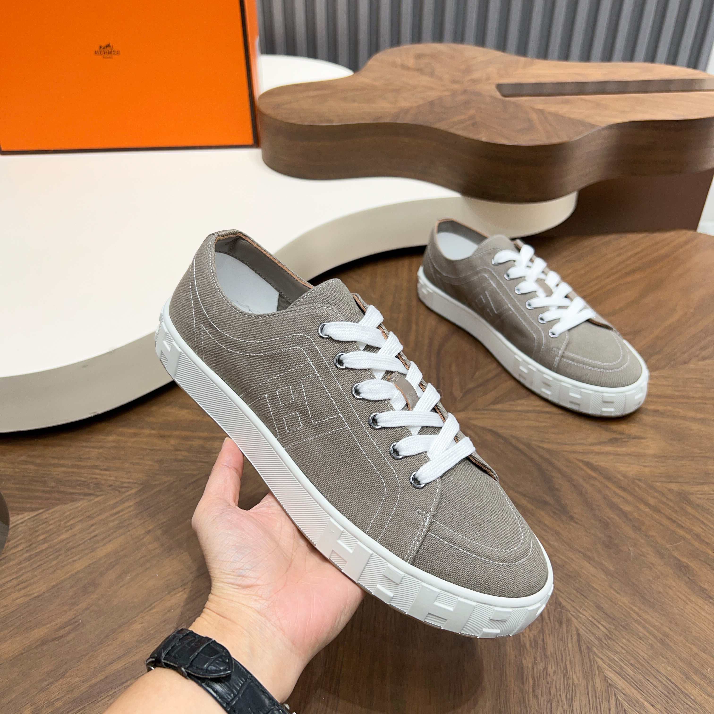 Hermès