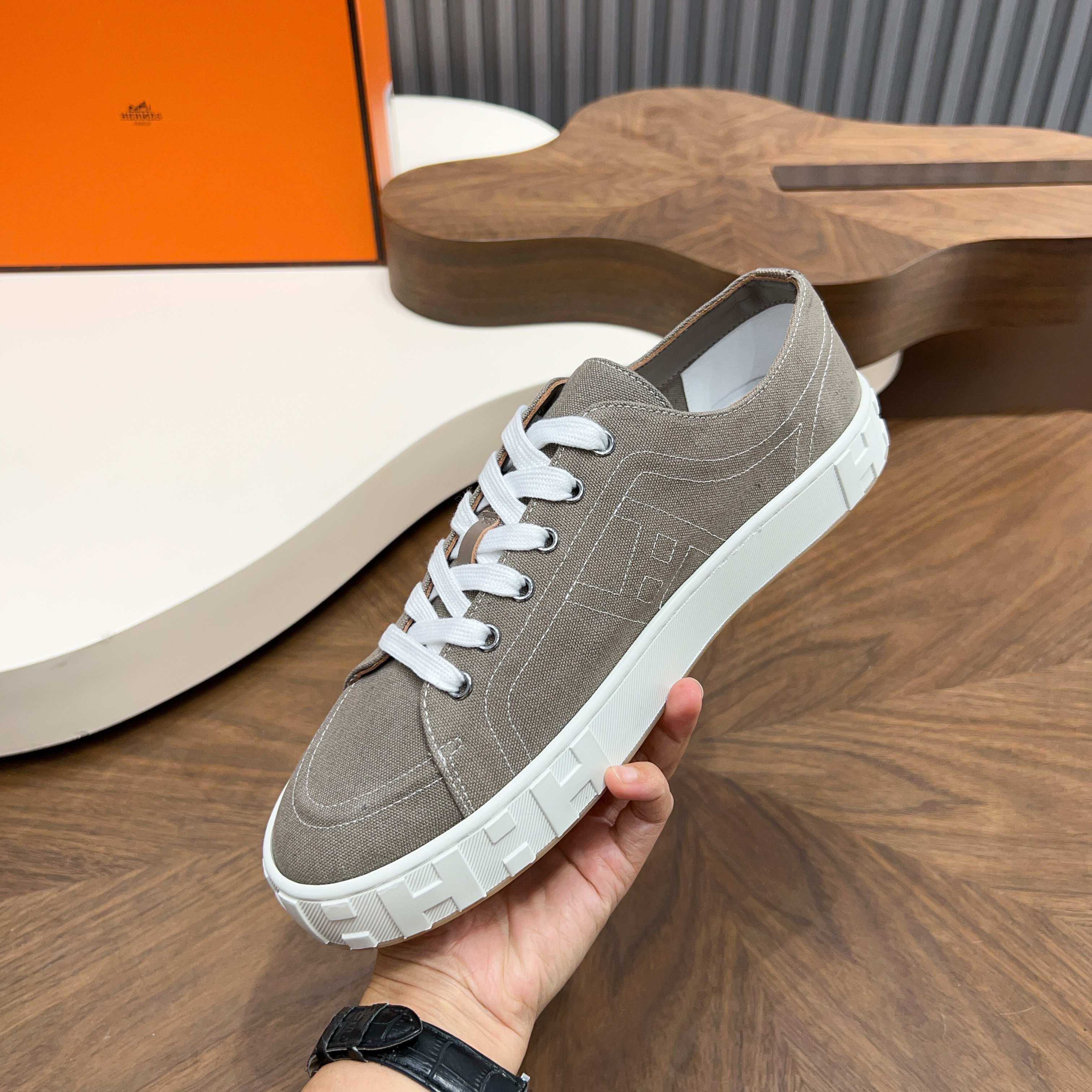 Hermès