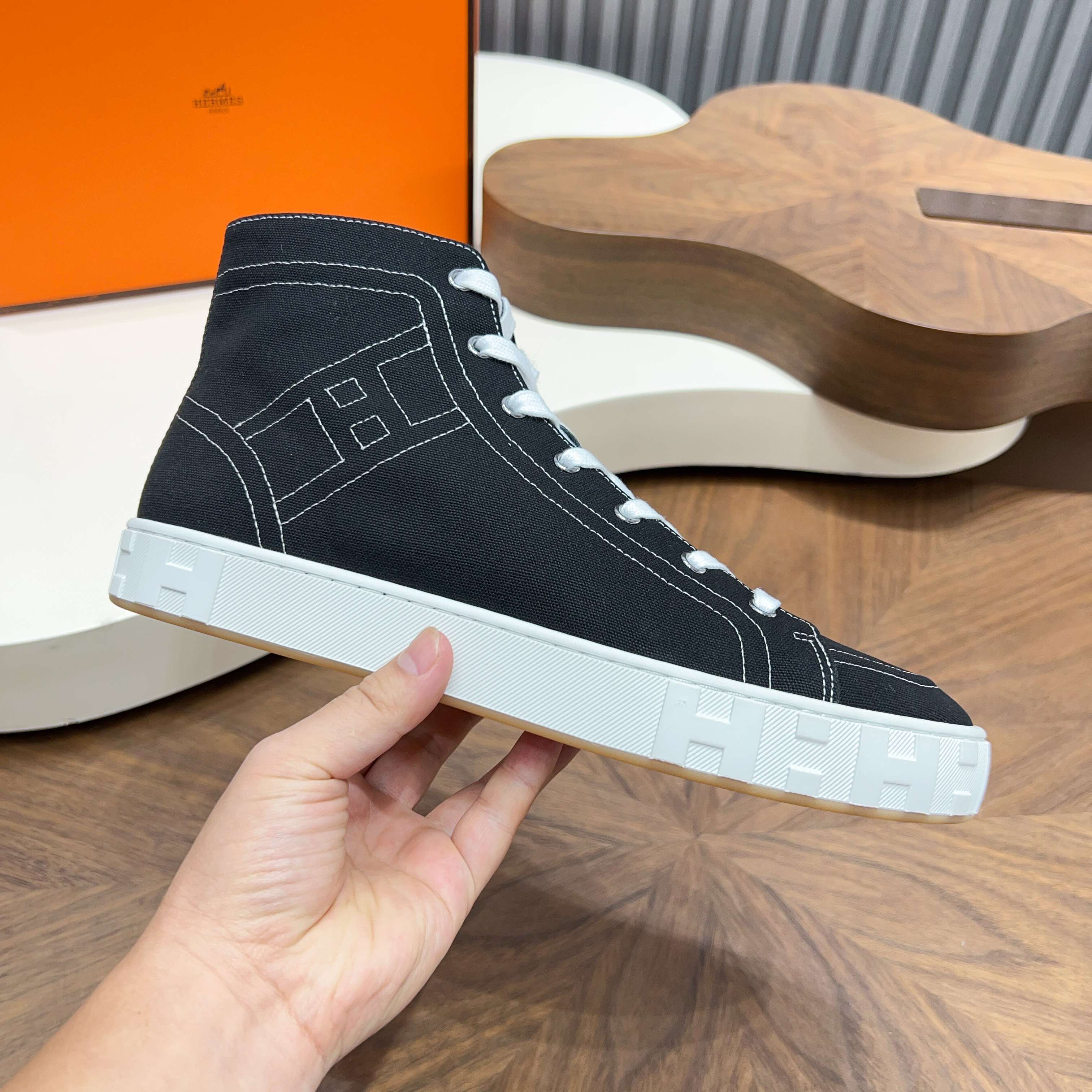 Hermès