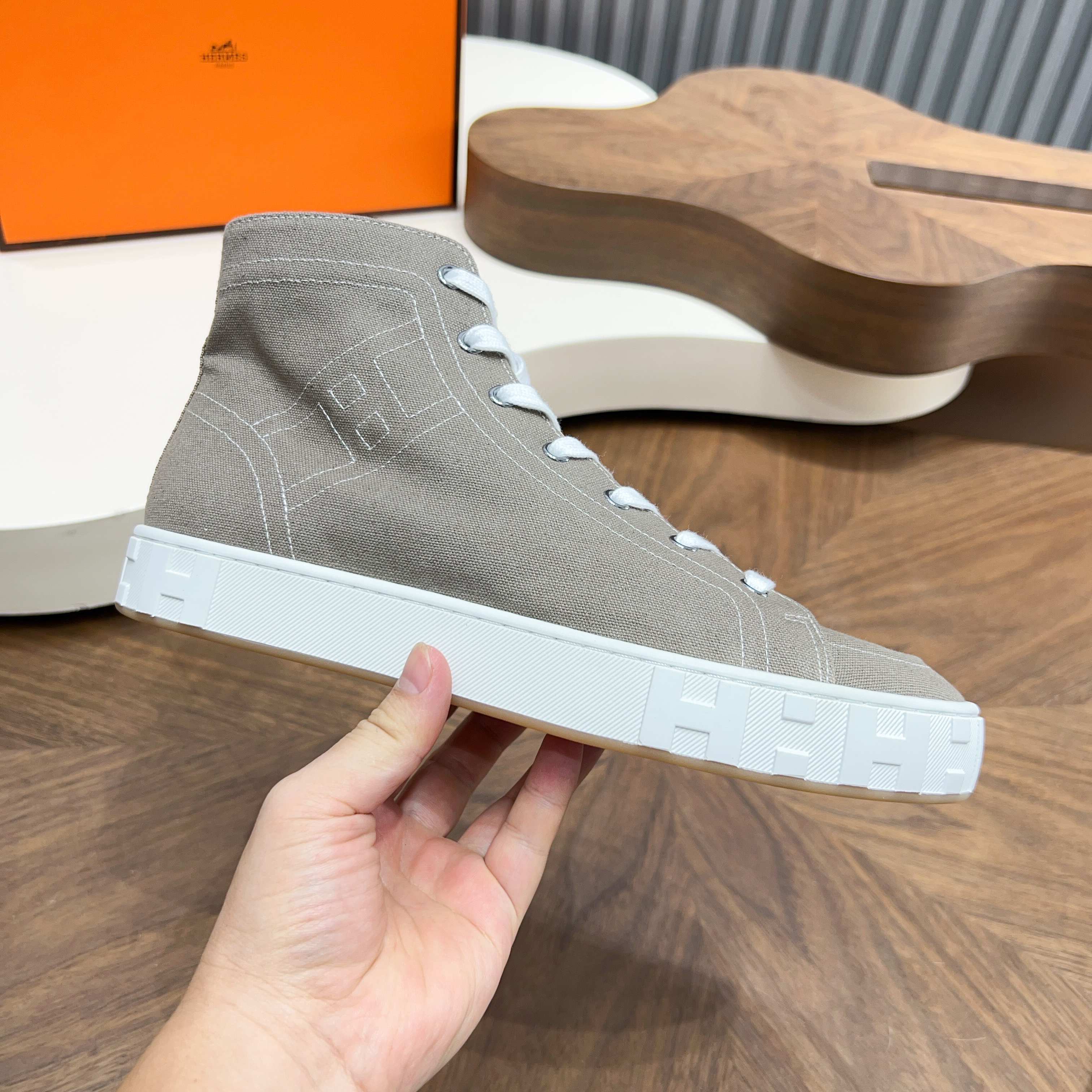 Hermès