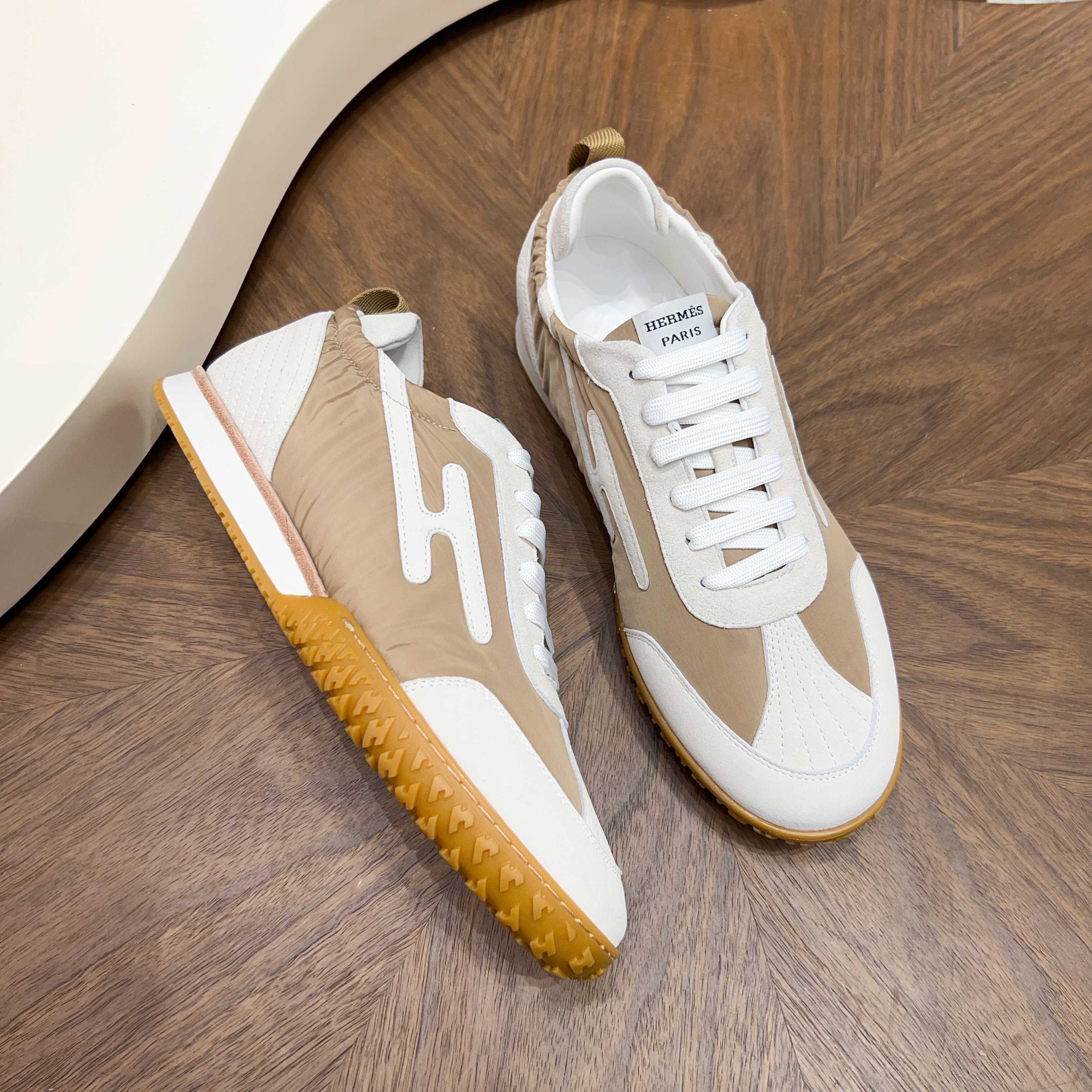 Hermès